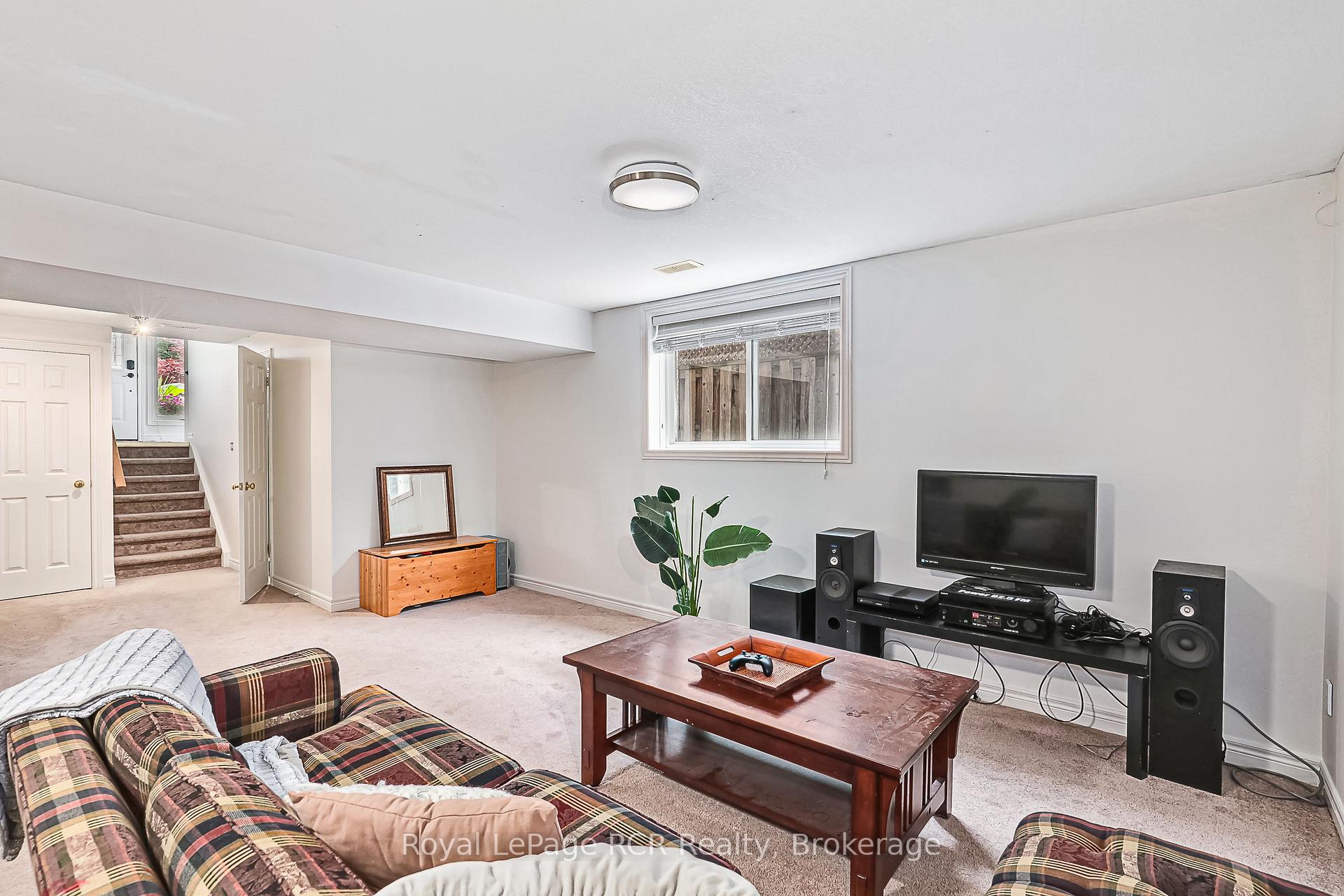 Photo 26 of 23 Marina Crescent, Collingwood — HOMEH
