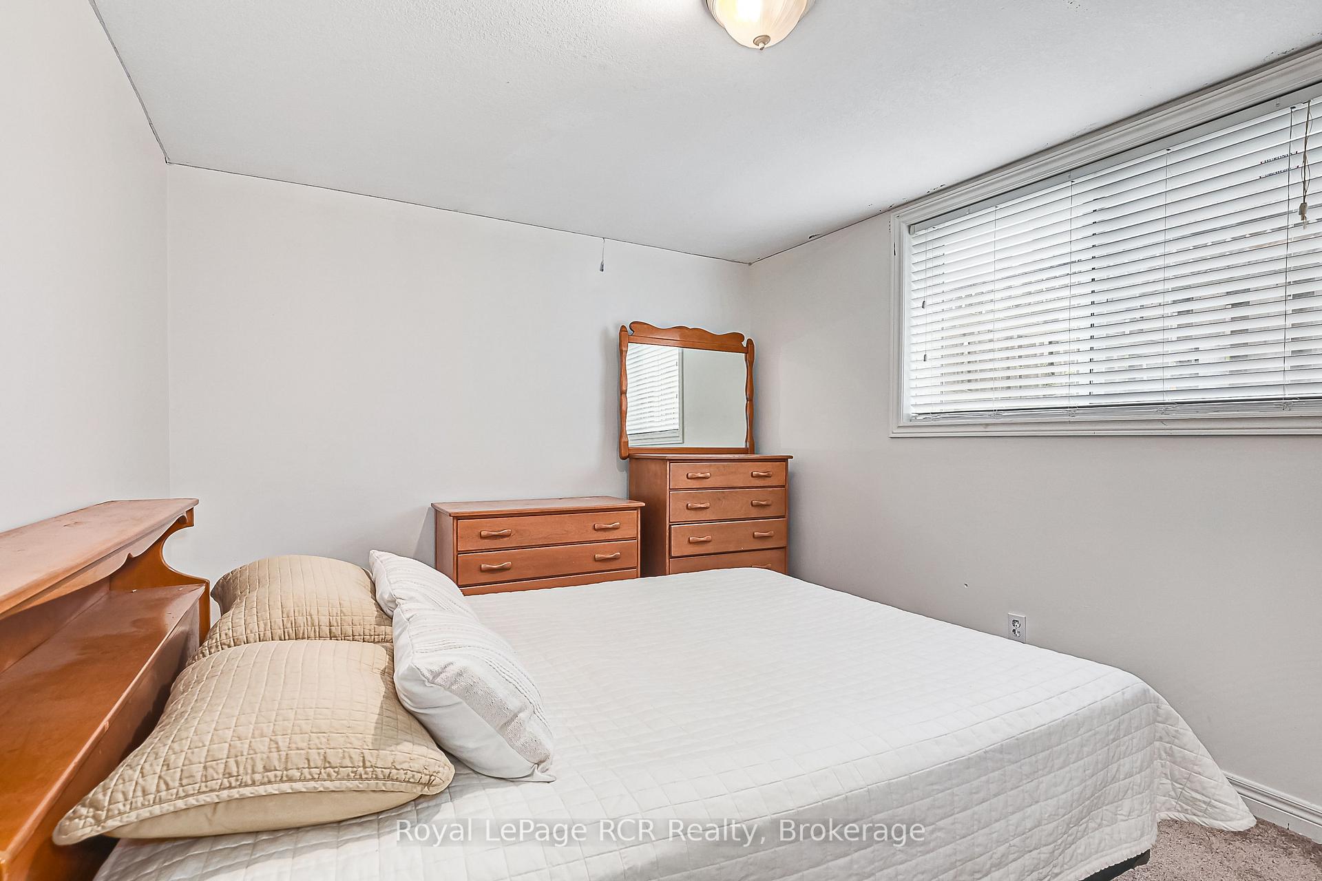 Photo 29 of 23 Marina Crescent, Collingwood — HOMEH