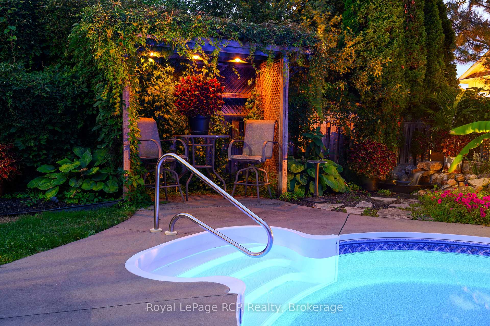 Photo 32 of 23 Marina Crescent, Collingwood — HOMEH