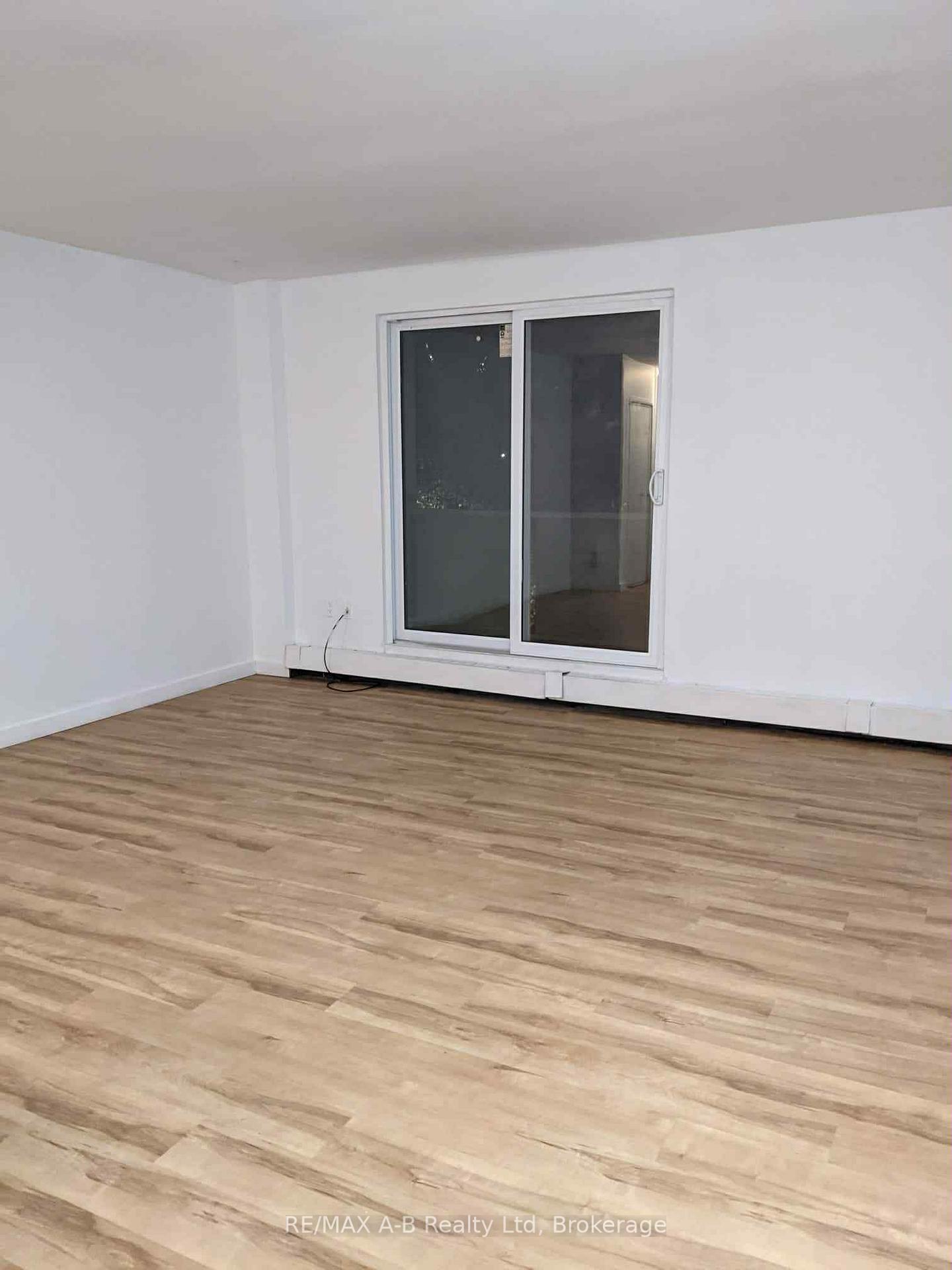 Photo of Unit 310, 563 Mornington Avenue E
