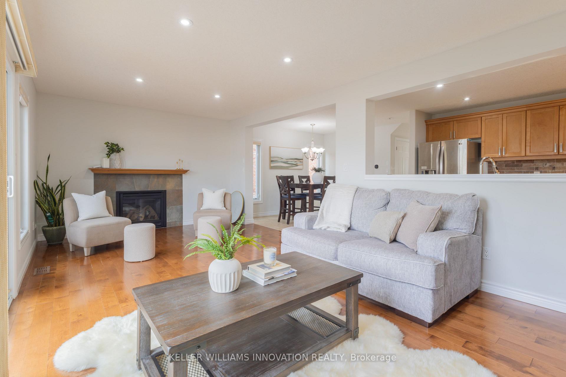 Photo 6 of 178 Huck Crescent, Kitchener, Highland West — HOMEH