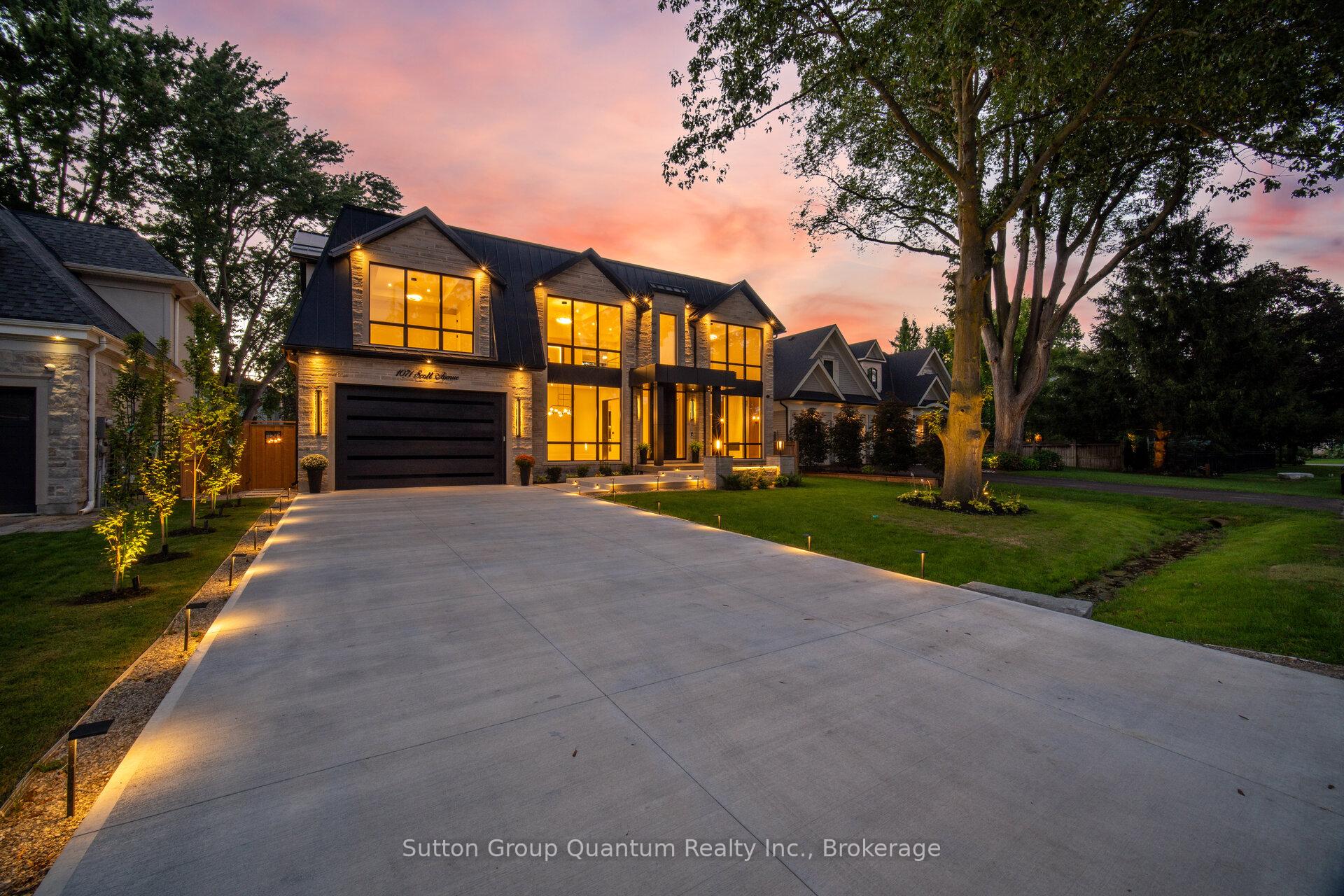 Photo 3 of 1071 Scott Avenue N, Oakville, West — HOMEH