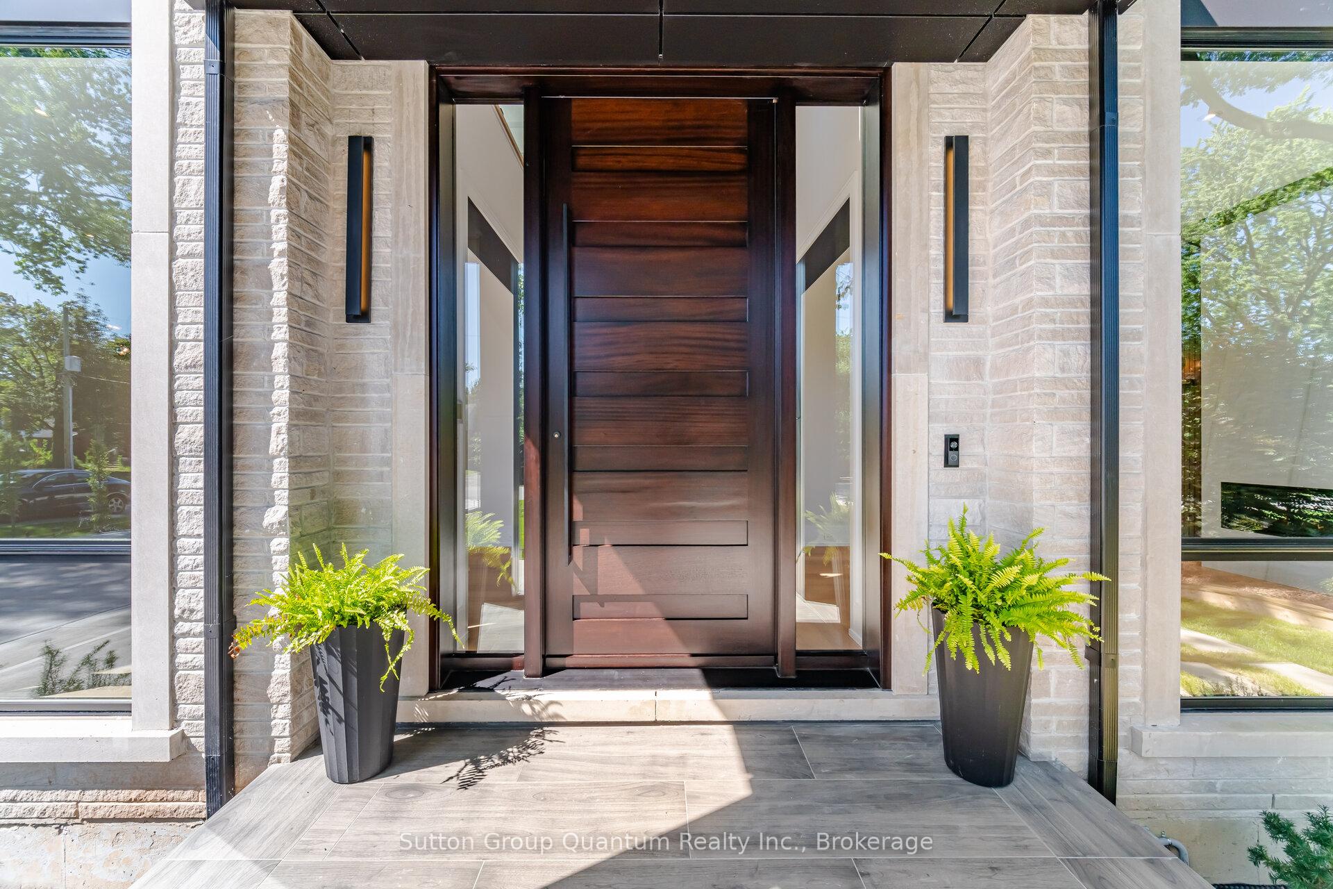 Photo 5 of 1071 Scott Avenue N, Oakville, West — HOMEH