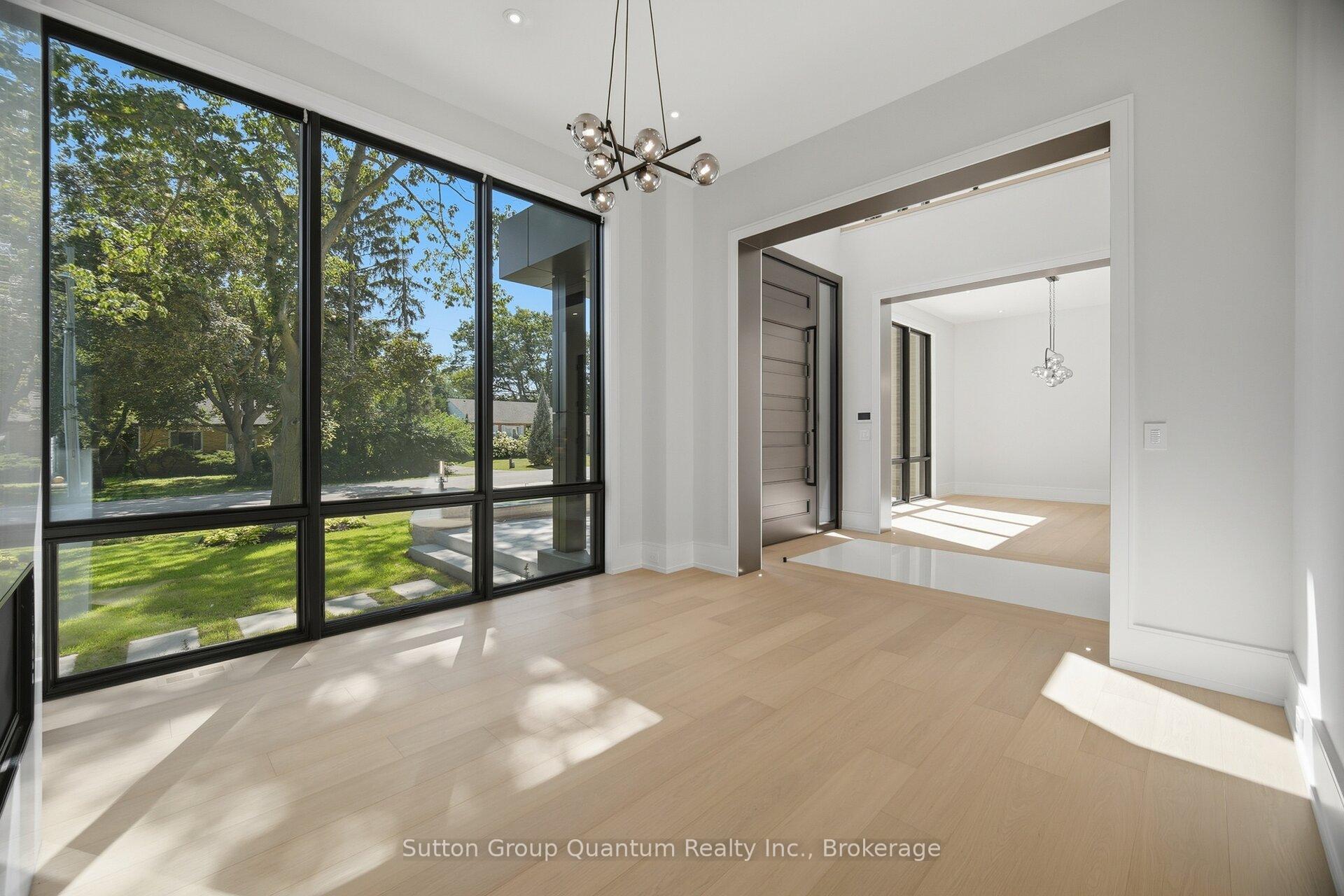 Photo 9 of 1071 Scott Avenue N, Oakville, West — HOMEH