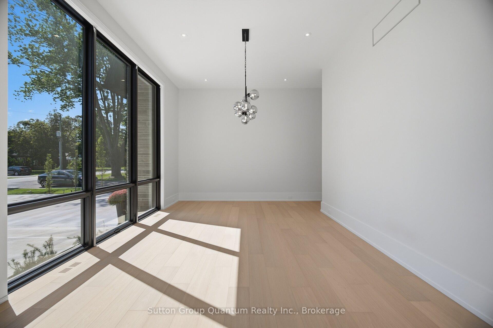 Photo 10 of 1071 Scott Avenue N, Oakville, West — HOMEH