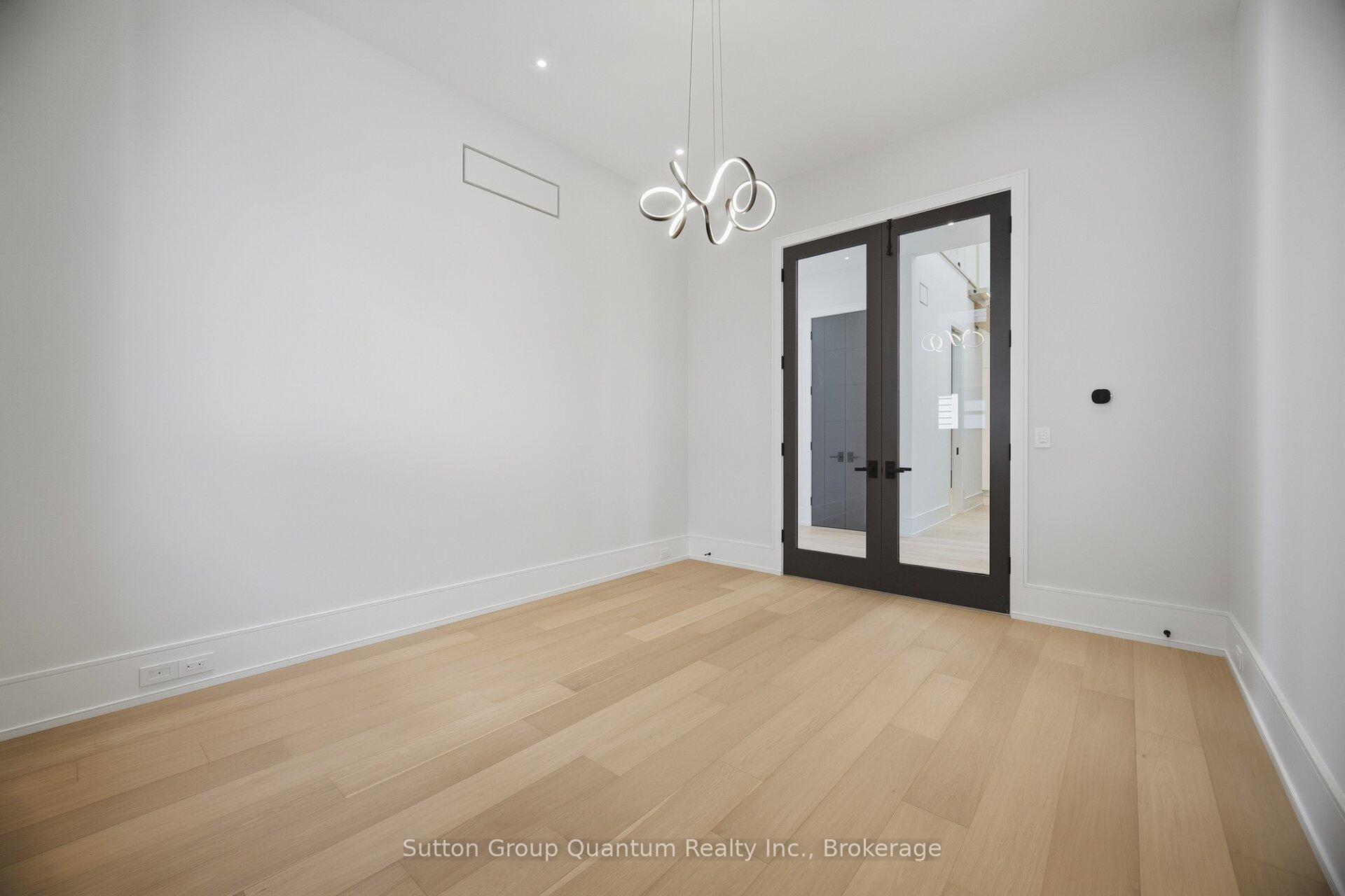 Photo 22 of 1071 Scott Avenue N, Oakville, West — HOMEH