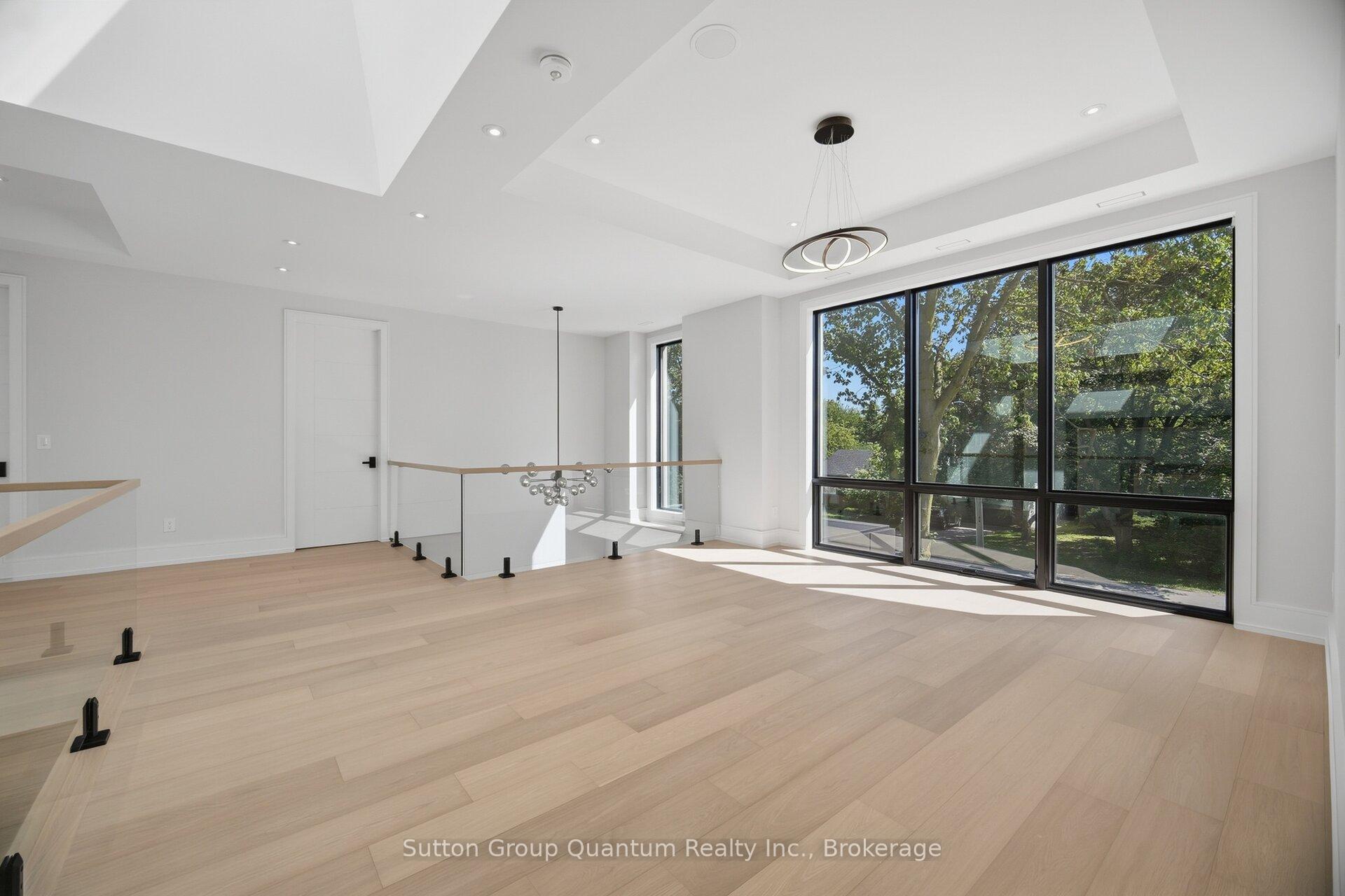 Photo 29 of 1071 Scott Avenue N, Oakville, West — HOMEH