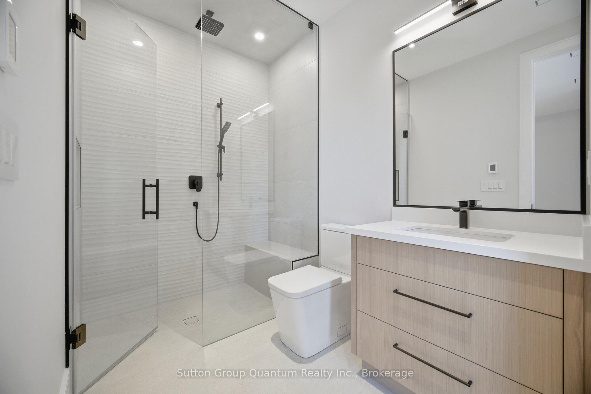Photo 37 of 1071 Scott Avenue N, Oakville, West — HOMEH