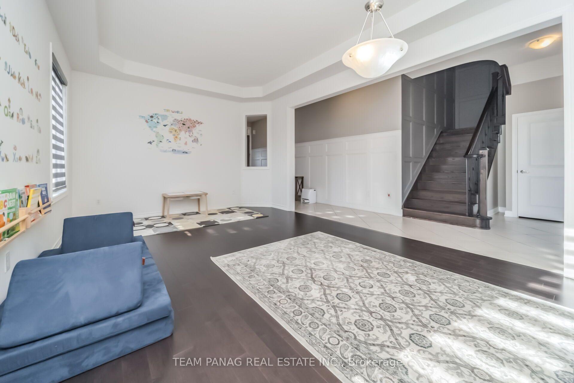 Photo 8 of 14 Observatory Crescent, Brampton, Toronto Gore Rural Estate — HOMEH