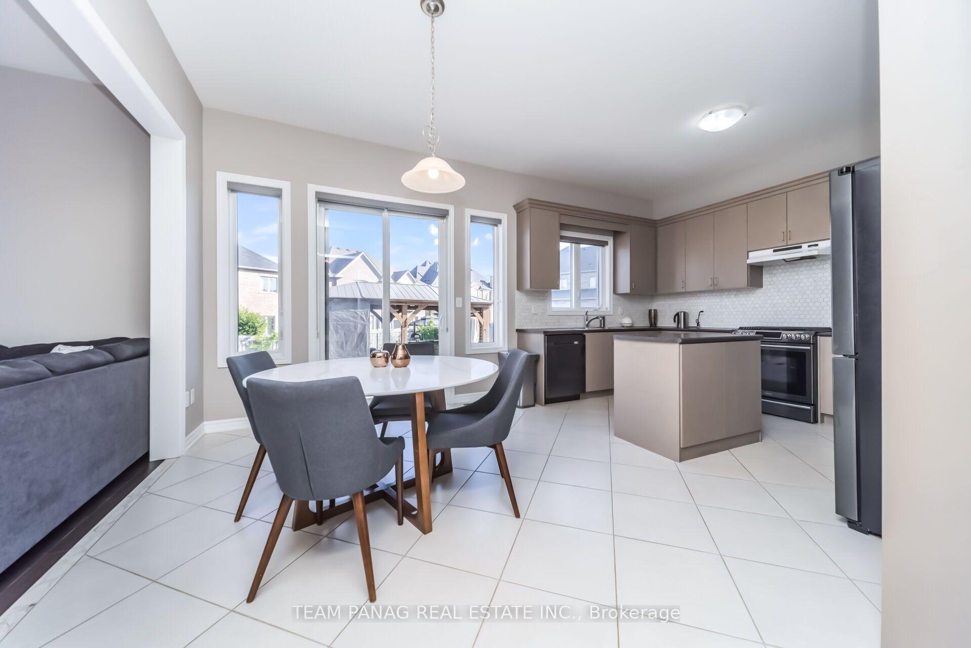Photo 13 of 14 Observatory Crescent, Brampton, Toronto Gore Rural Estate — HOMEH