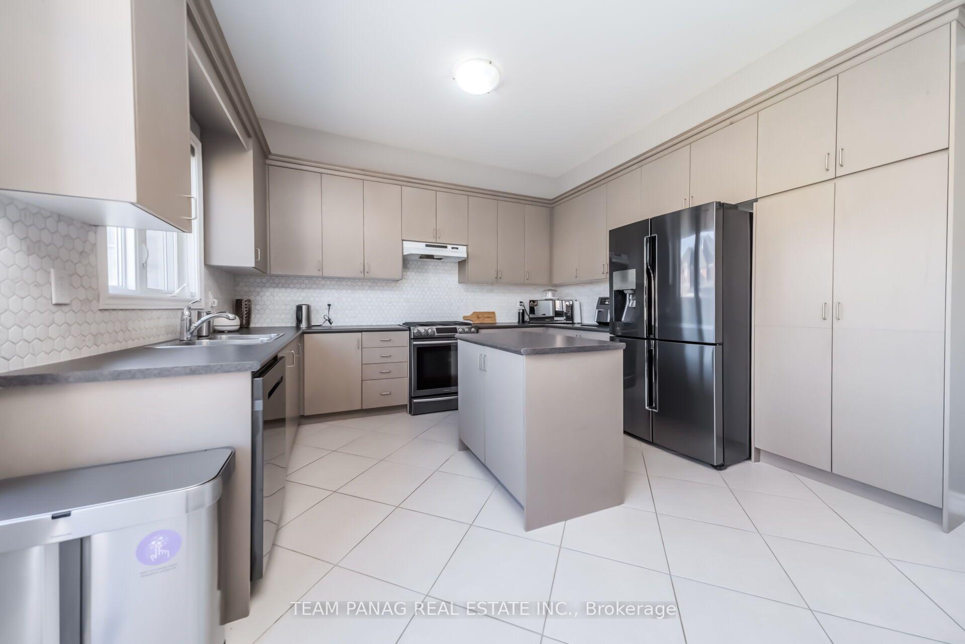 Photo 15 of 14 Observatory Crescent, Brampton, Toronto Gore Rural Estate — HOMEH