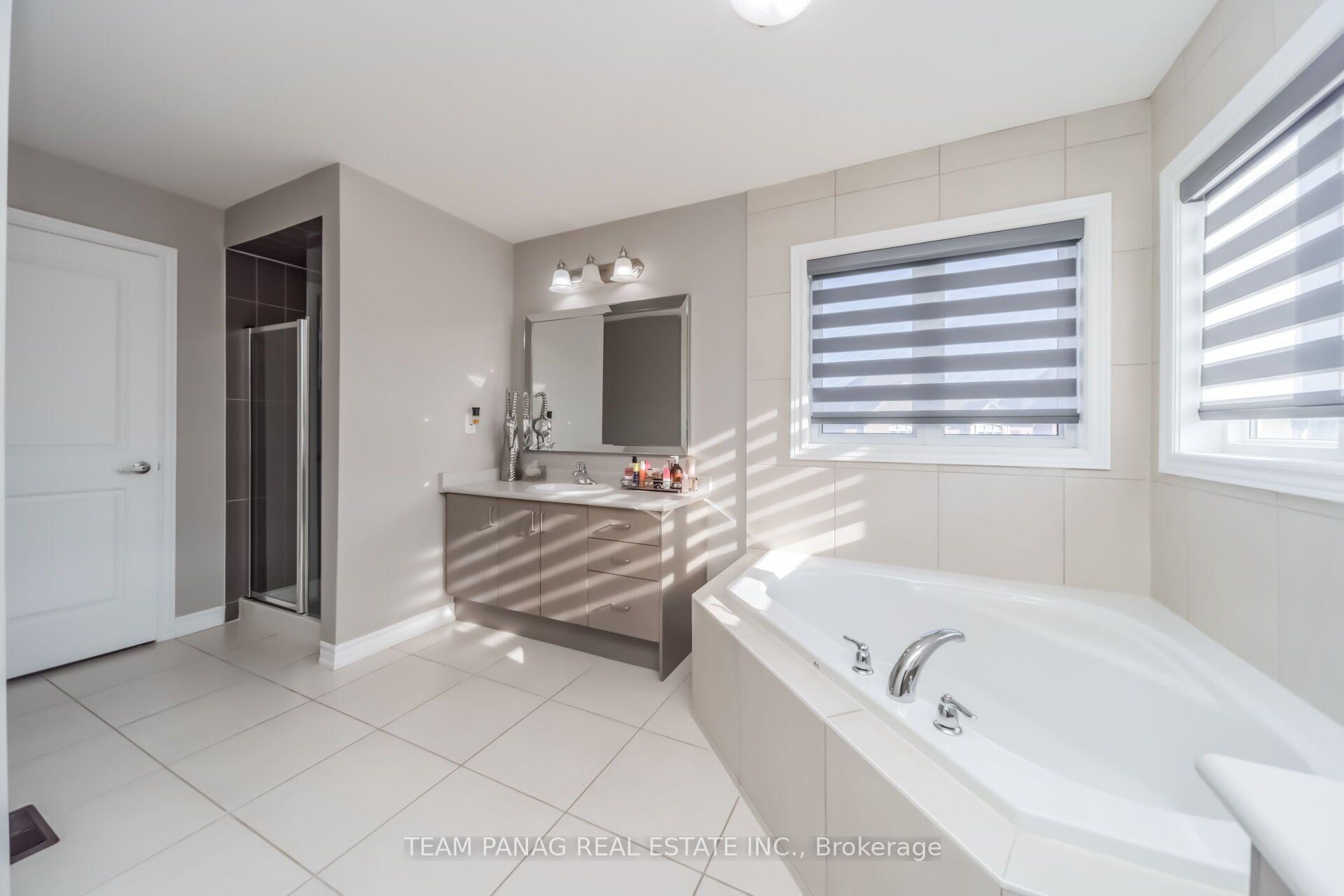 Photo 28 of 14 Observatory Crescent, Brampton, Toronto Gore Rural Estate — HOMEH