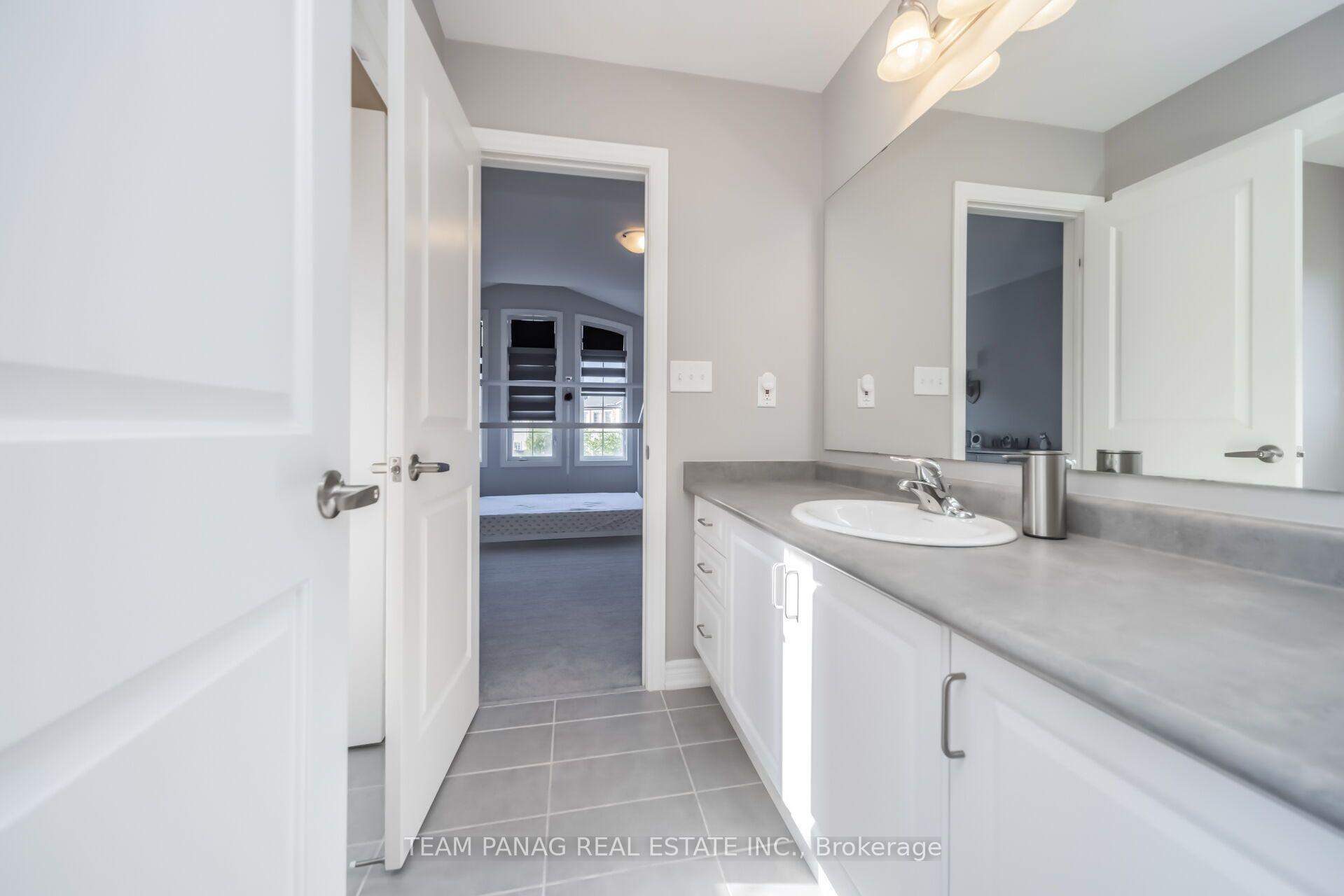 Photo 29 of 14 Observatory Crescent, Brampton, Toronto Gore Rural Estate — HOMEH