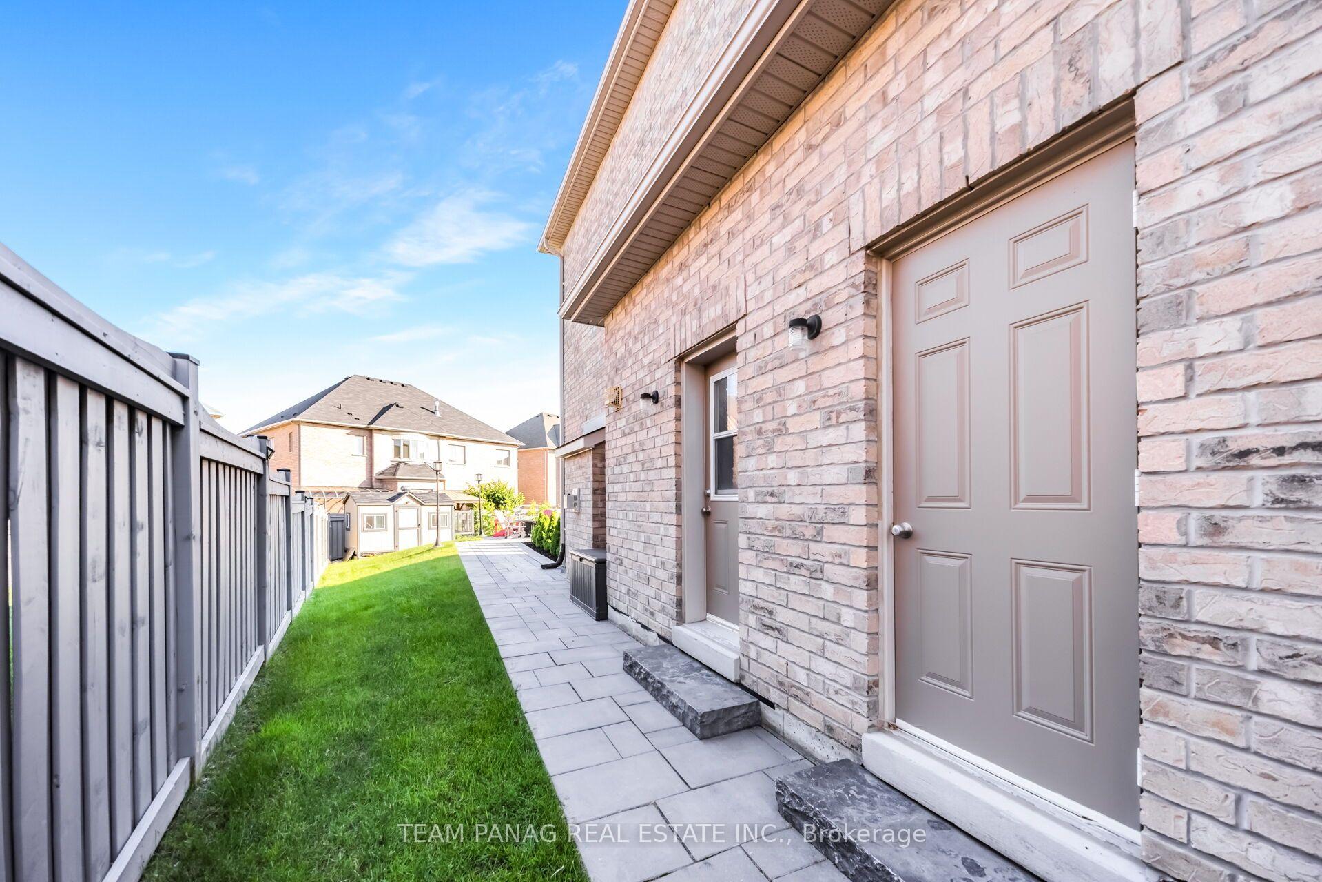 Photo 45 of 14 Observatory Crescent, Brampton, Toronto Gore Rural Estate — HOMEH