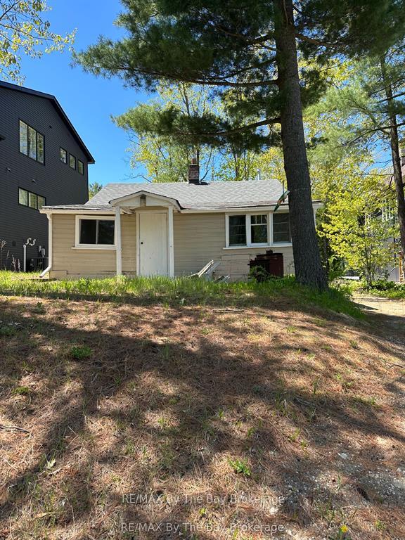 Photo 5 of 159 Sunnidale Road, Wasaga Beach — HOMEH