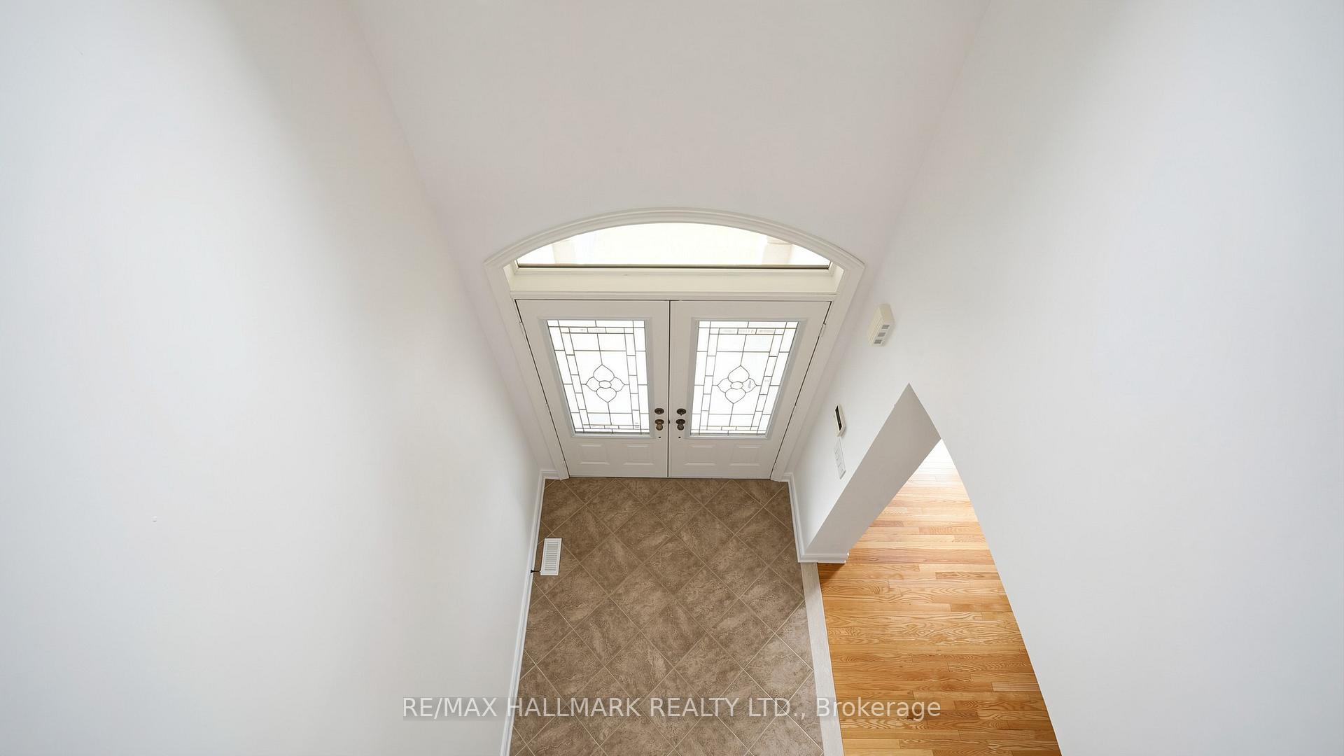 Photo 5 of 368 Paradelle Drive, Richmond Hill, Oak Ridges Lake Wilcox — HOMEH