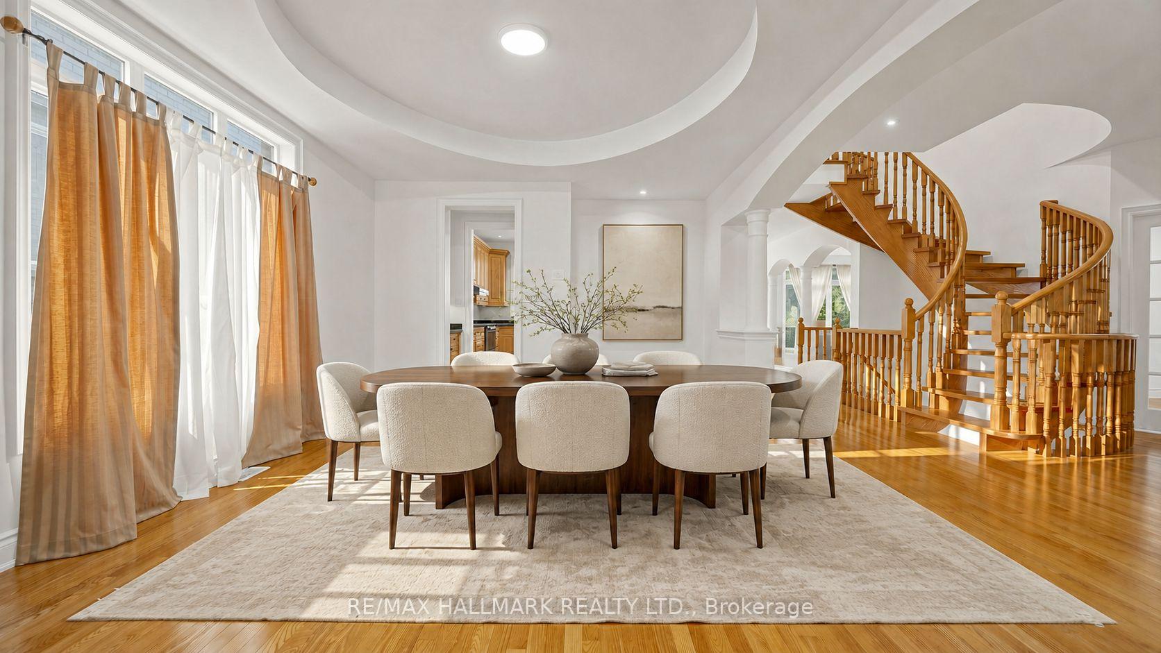 Photo 8 of 368 Paradelle Drive, Richmond Hill, Oak Ridges Lake Wilcox — HOMEH