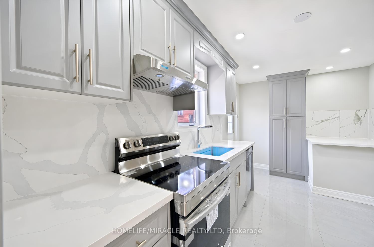 Photo 13 of 21 Sanagan Road, Etobicoke, Thistletown-Beaumonde Heights — HOMEH