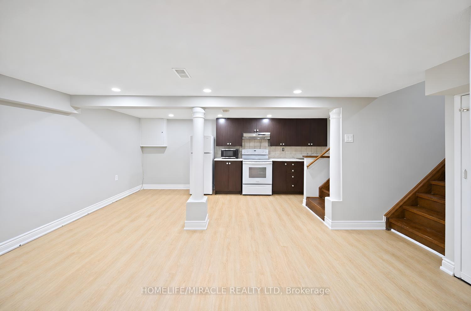 Photo 36 of 21 Sanagan Road, Etobicoke, Thistletown-Beaumonde Heights — HOMEH