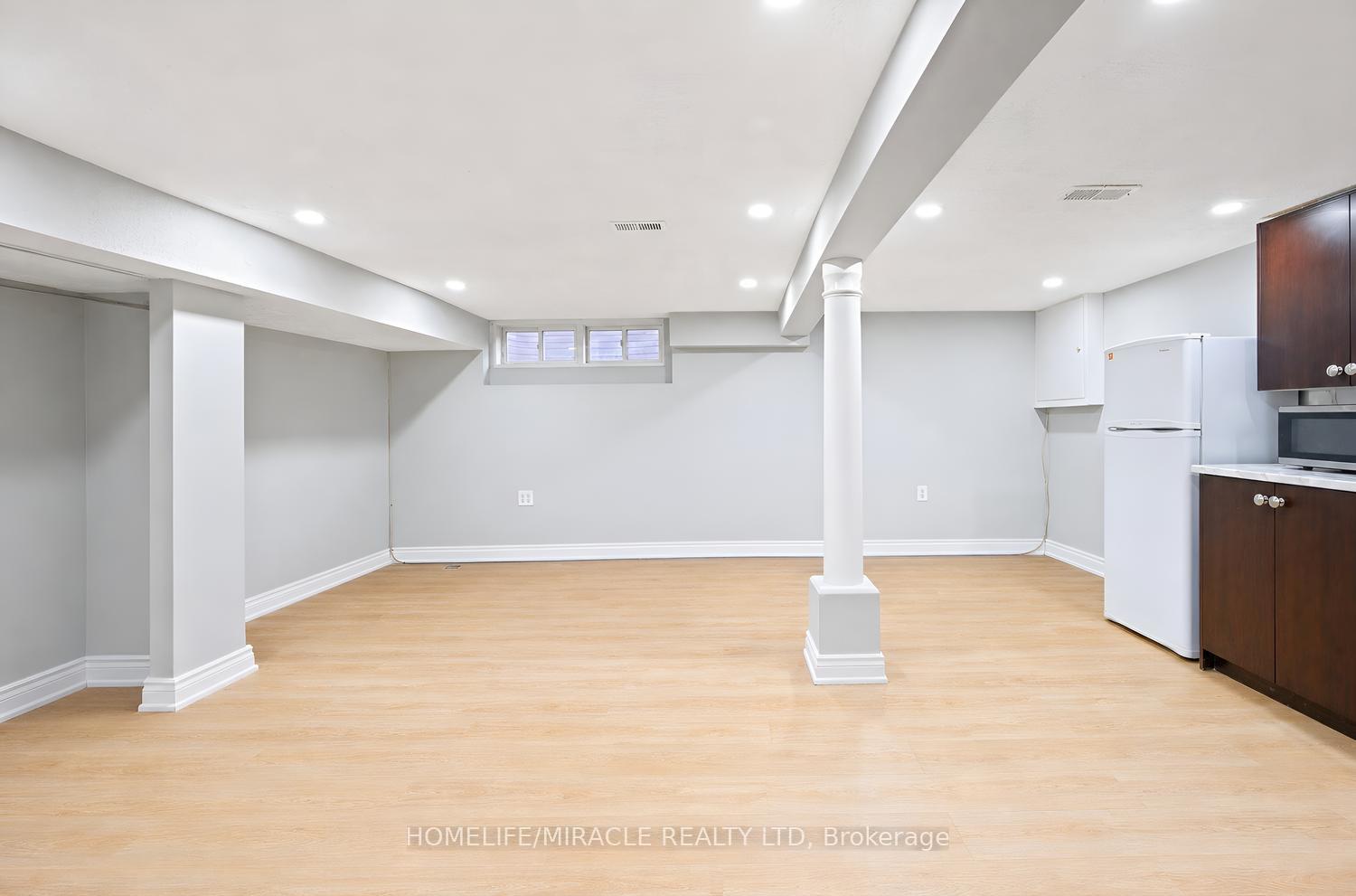 Photo 40 of 21 Sanagan Road, Etobicoke, Thistletown-Beaumonde Heights — HOMEH