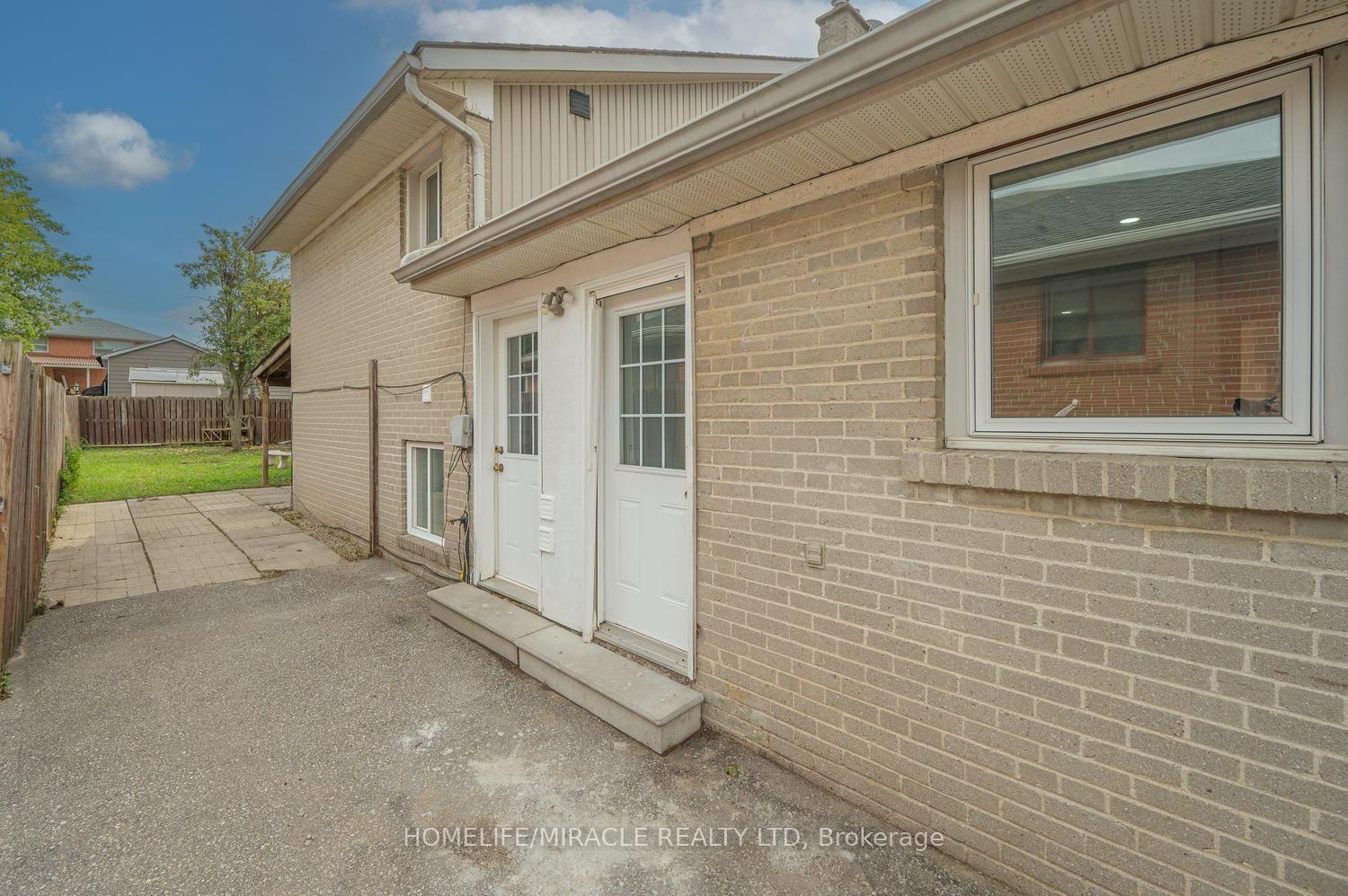 Photo 41 of 21 Sanagan Road, Etobicoke, Thistletown-Beaumonde Heights — HOMEH