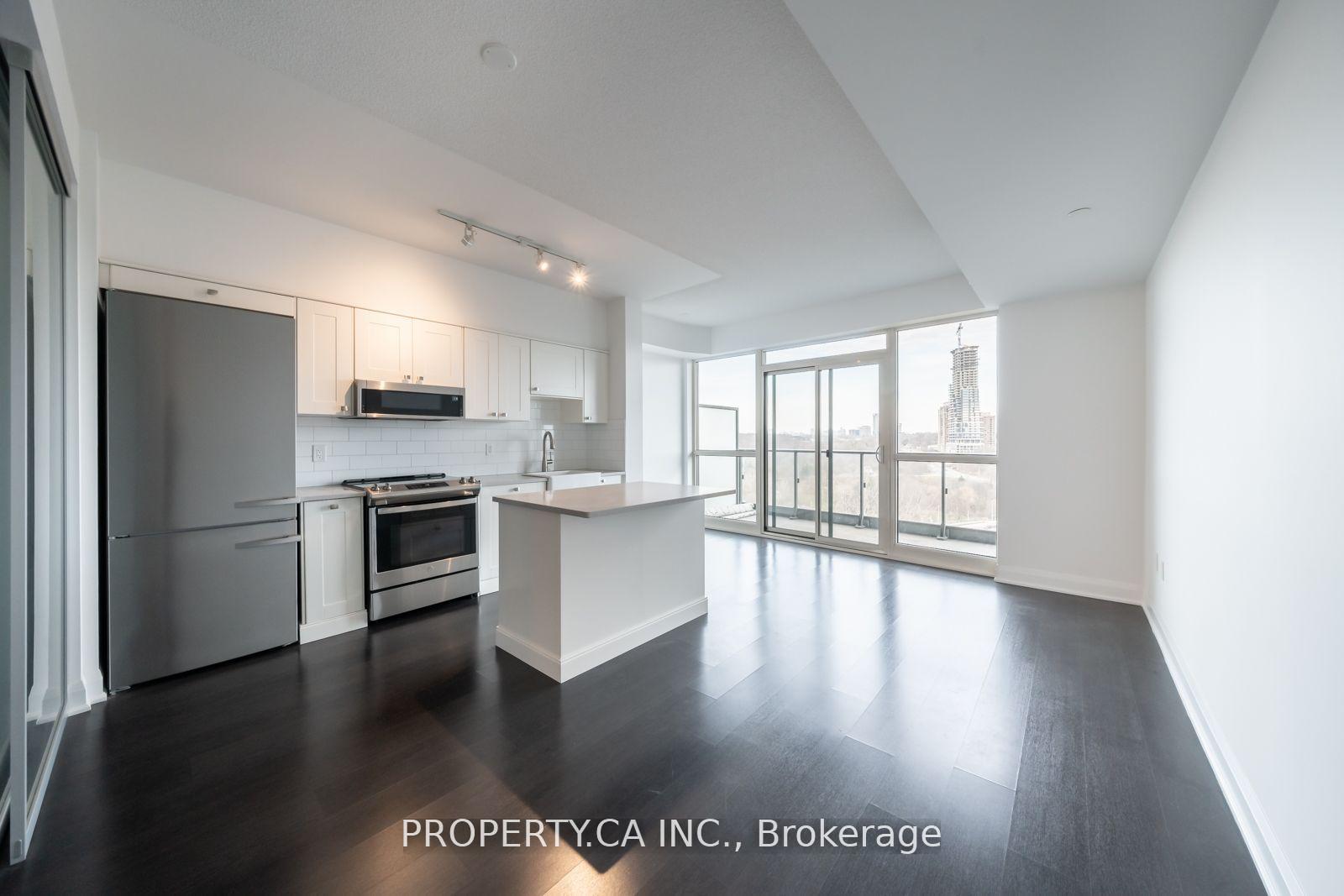 Front of Unit 601, 160 Vanderhoof Avenue