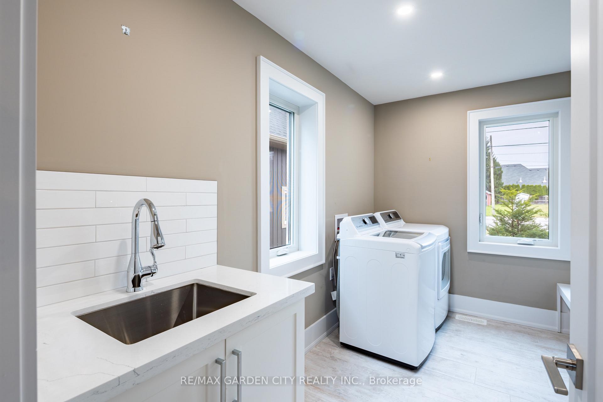 Photo 10 of 695 Quaker Road, Pelham, Fonthill — HOMEH