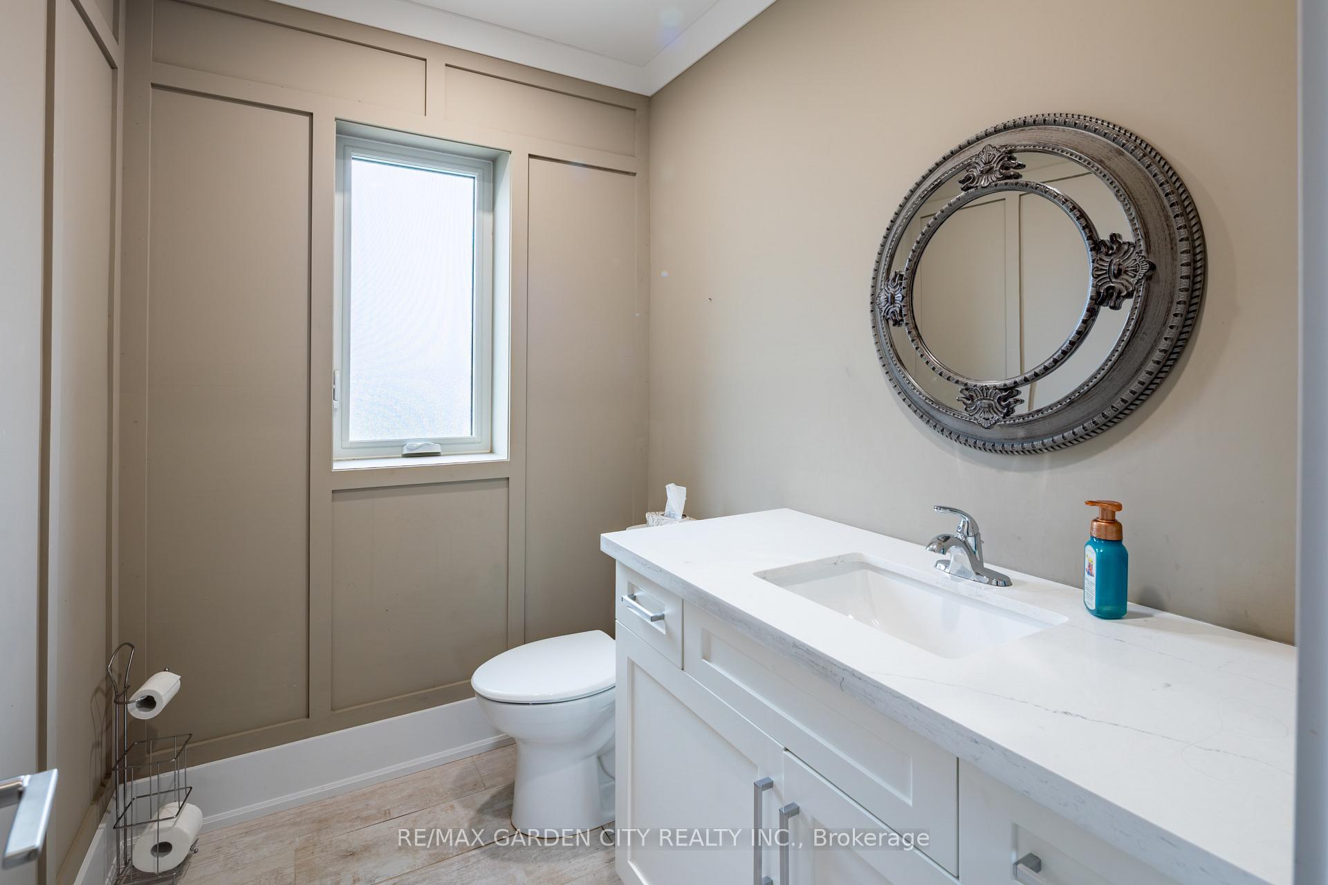 Photo 12 of 695 Quaker Road, Pelham, Fonthill — HOMEH