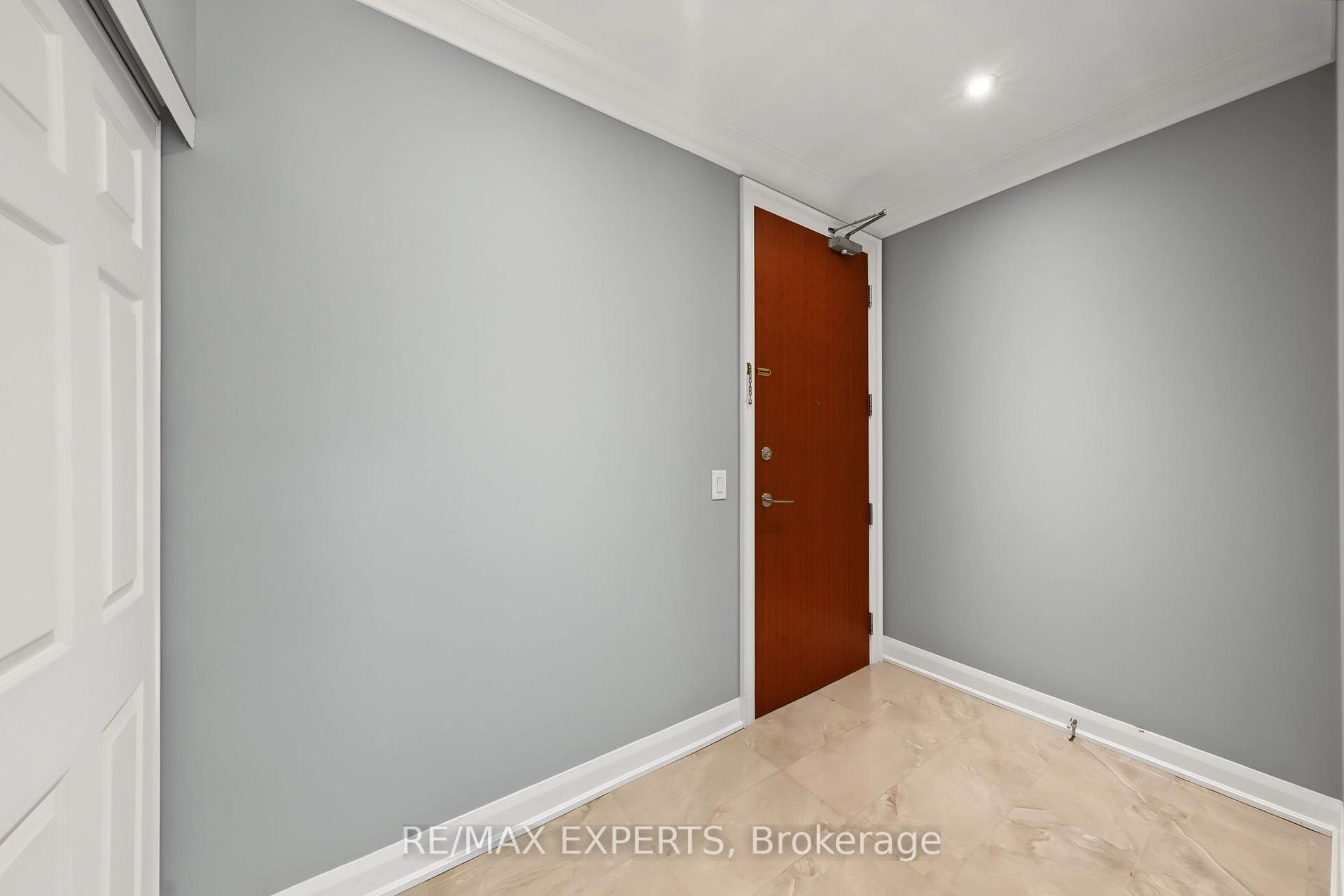 Photo of Unit 204, 4700 Highway 7
