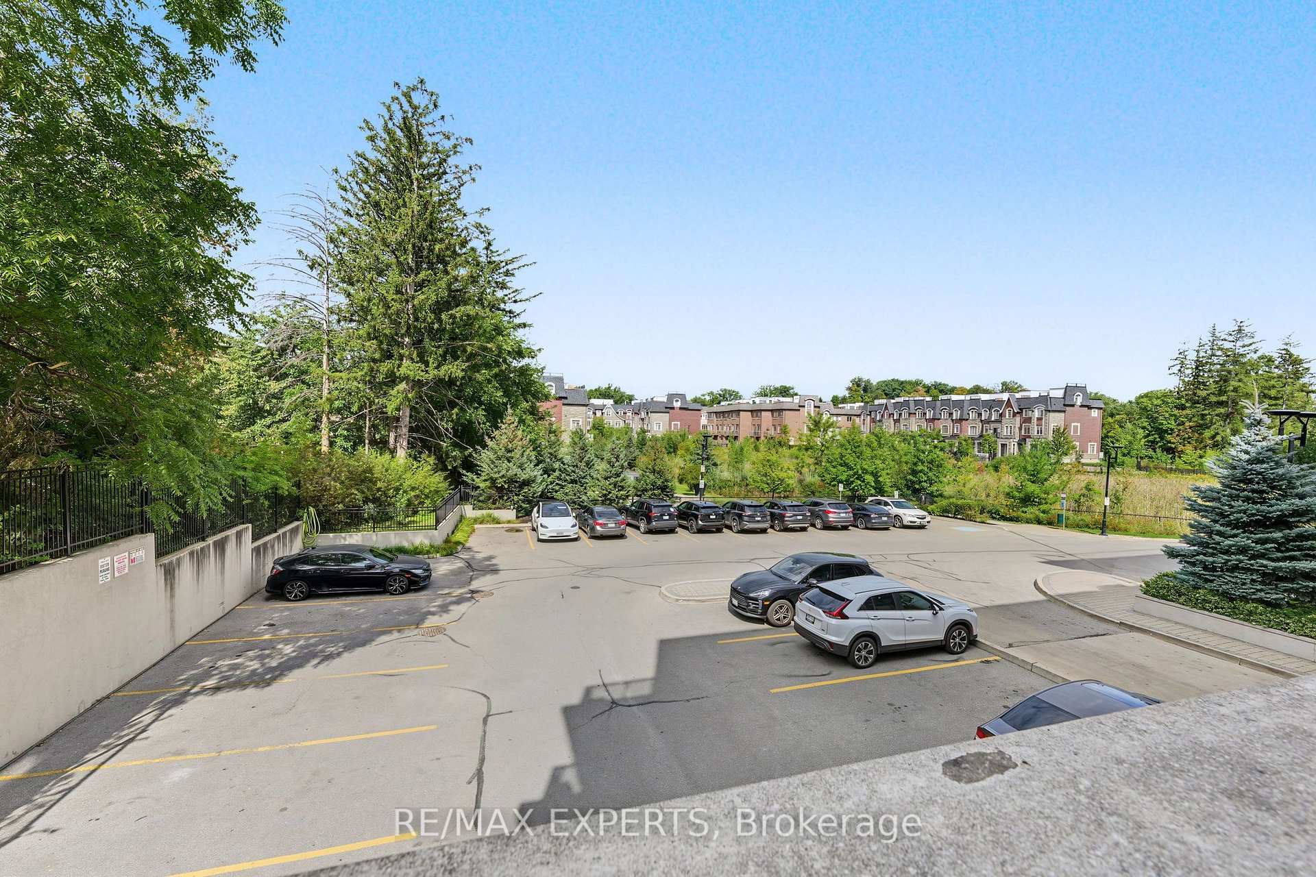 Photo 20 of Unit 204, 4700 Highway 7, Vaughan, East Woodbridge — HOMEH