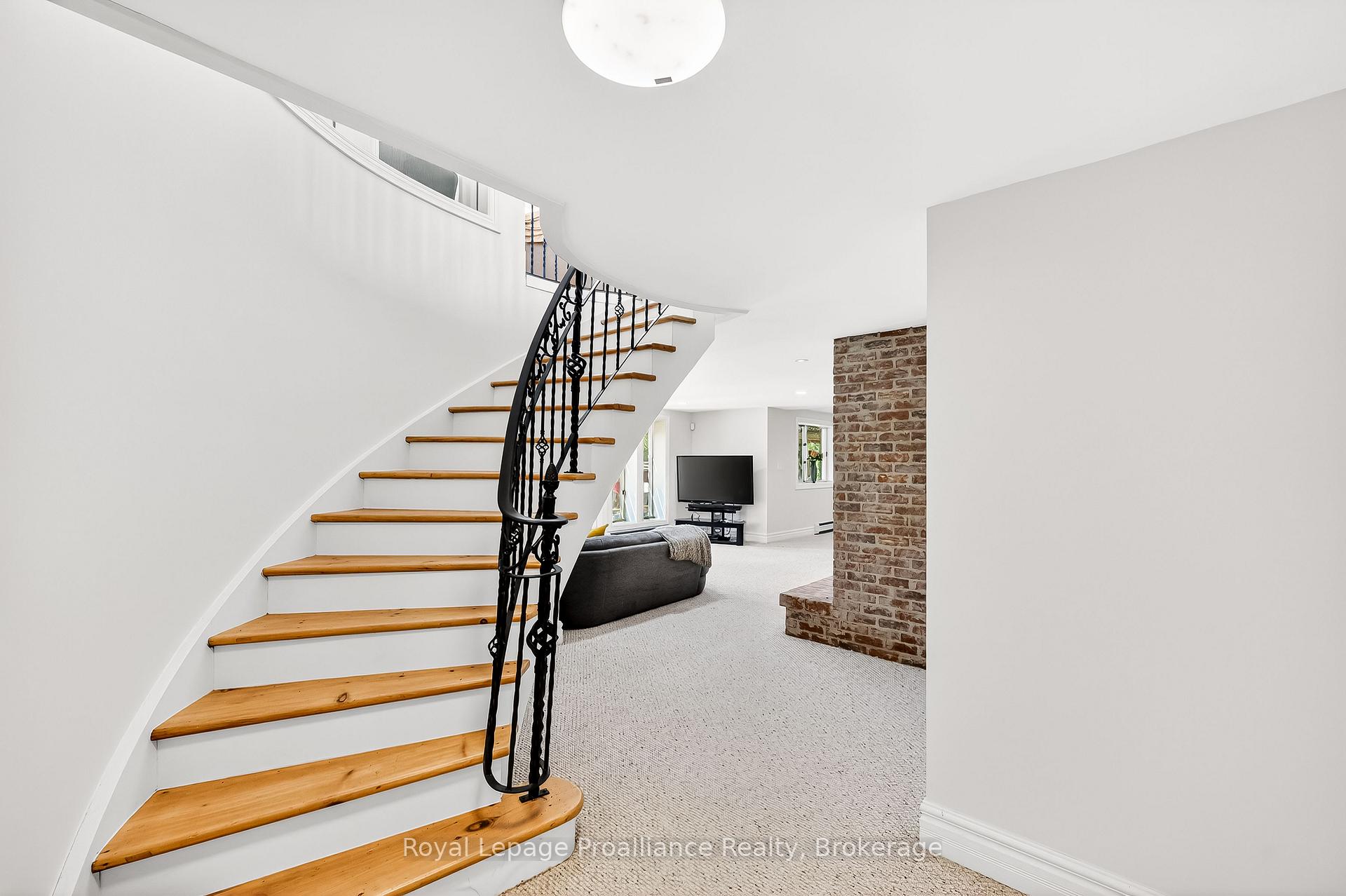 Photo 32 of 439 Oak Lake Road, Quinte West, Sidney Ward — HOMEH