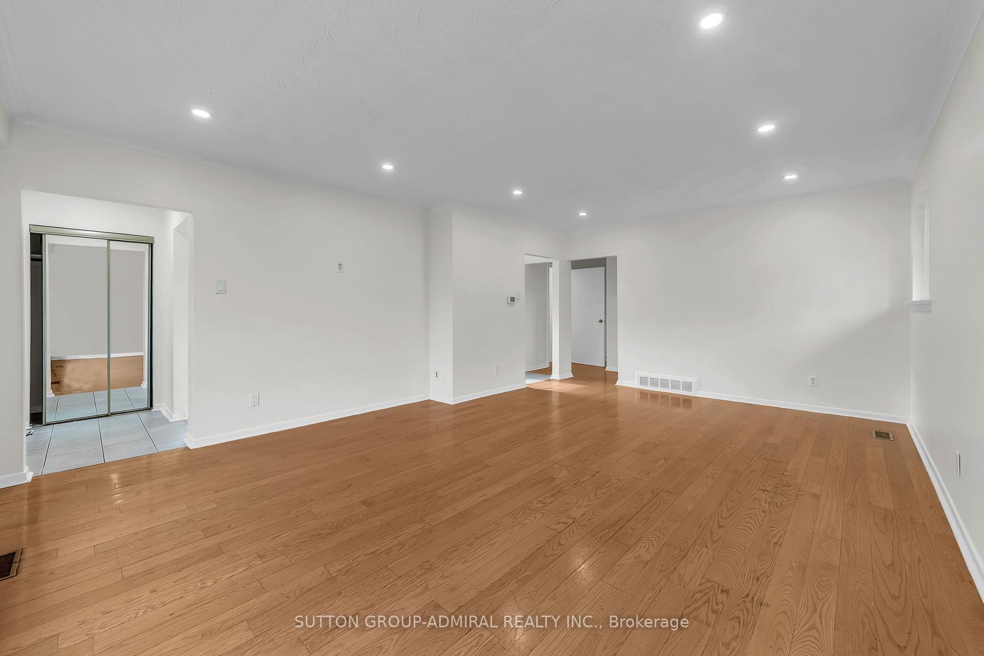 Photo 10 of 58 Rochman Boulevard E, Scarborough, Woburn — HOMEH