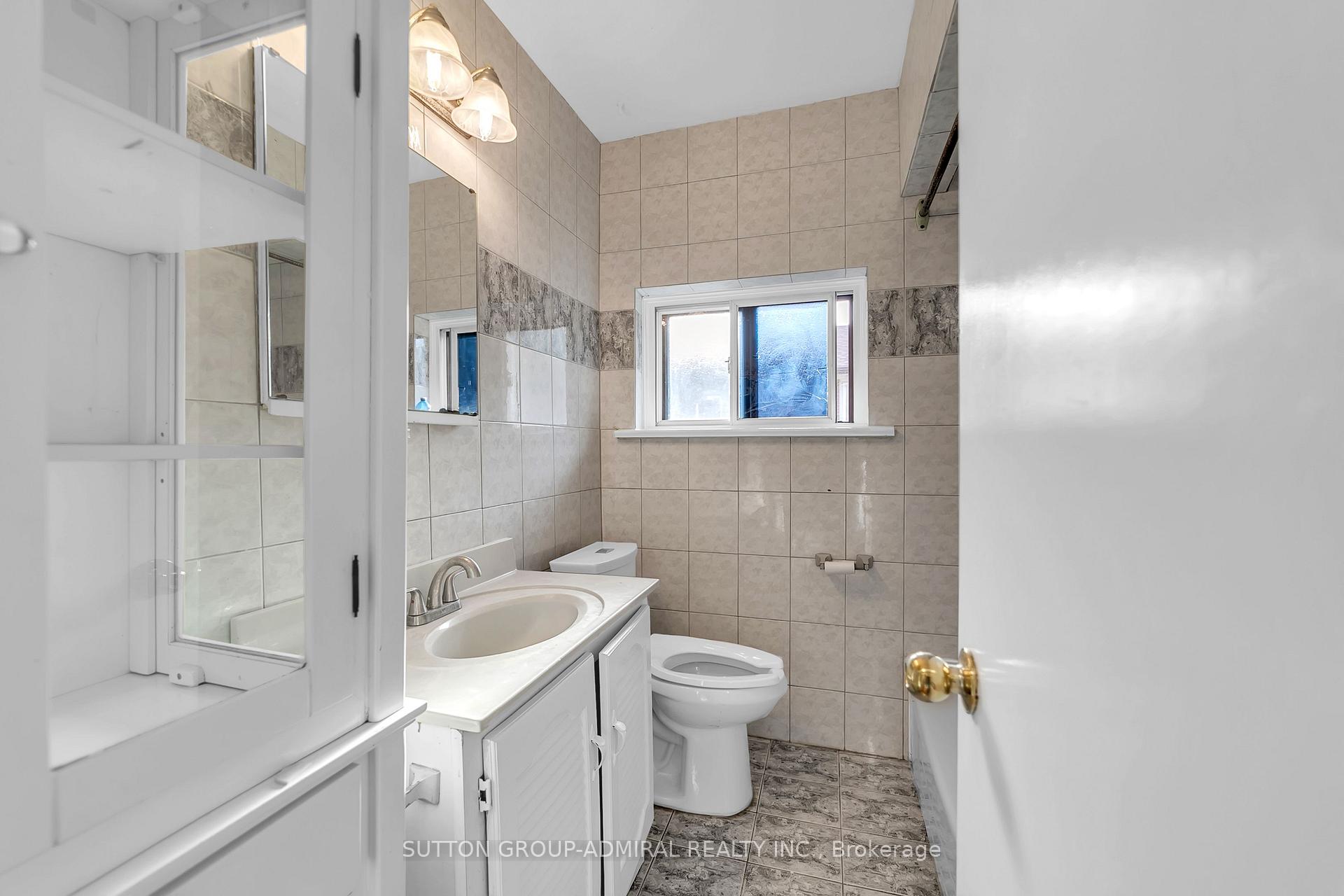 Photo 20 of 58 Rochman Boulevard E, Scarborough, Woburn — HOMEH
