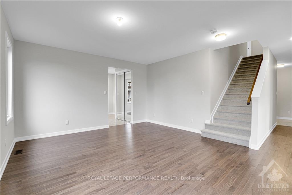 Photo 9 of 85 Hackamore Crescent, Ottawa, Goulbourn Twp From Franktown Rd/South To Rideau — HOMEH