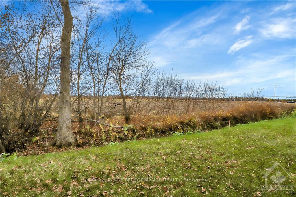 Photo 39 of 85 Hackamore Crescent, Ottawa, Goulbourn Twp From Franktown Rd/South To Rideau — HOMEH