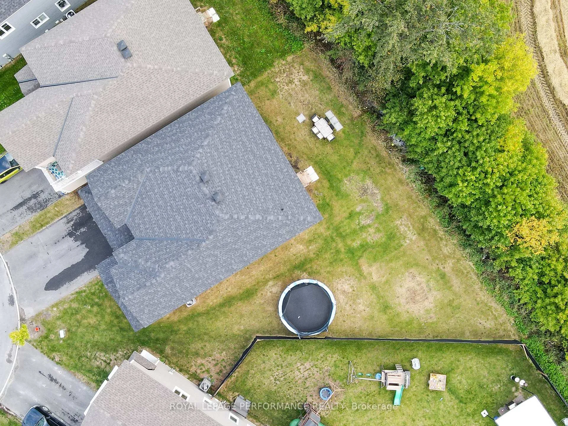 Photo 35 of 85 Hackamore Crescent, Ottawa, Goulbourn Twp From Franktown Rd/South To Rideau — HOMEH