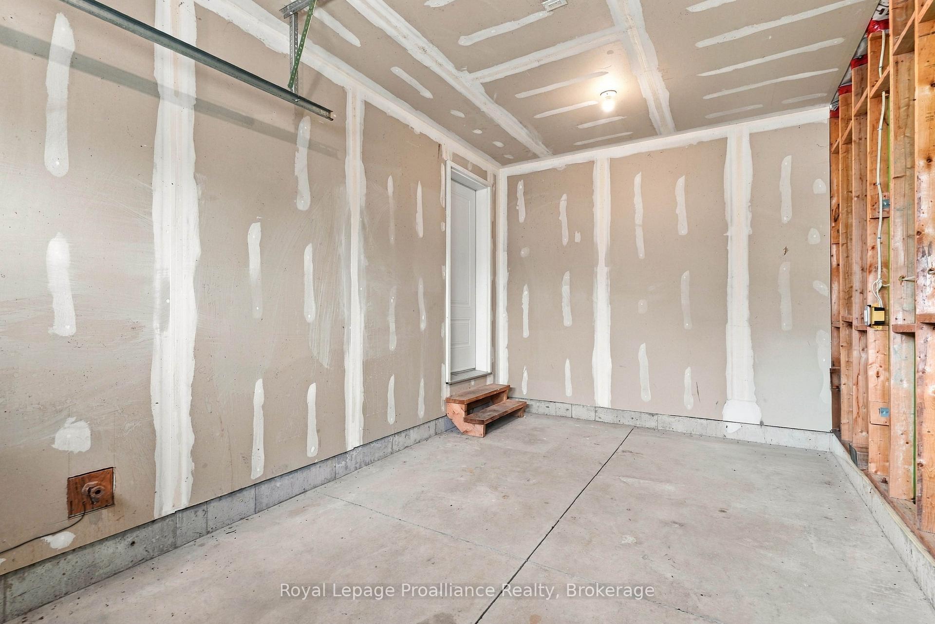 Photo 20 of 22 Campbell Crescent, Prince Edward County, Picton — HOMEH