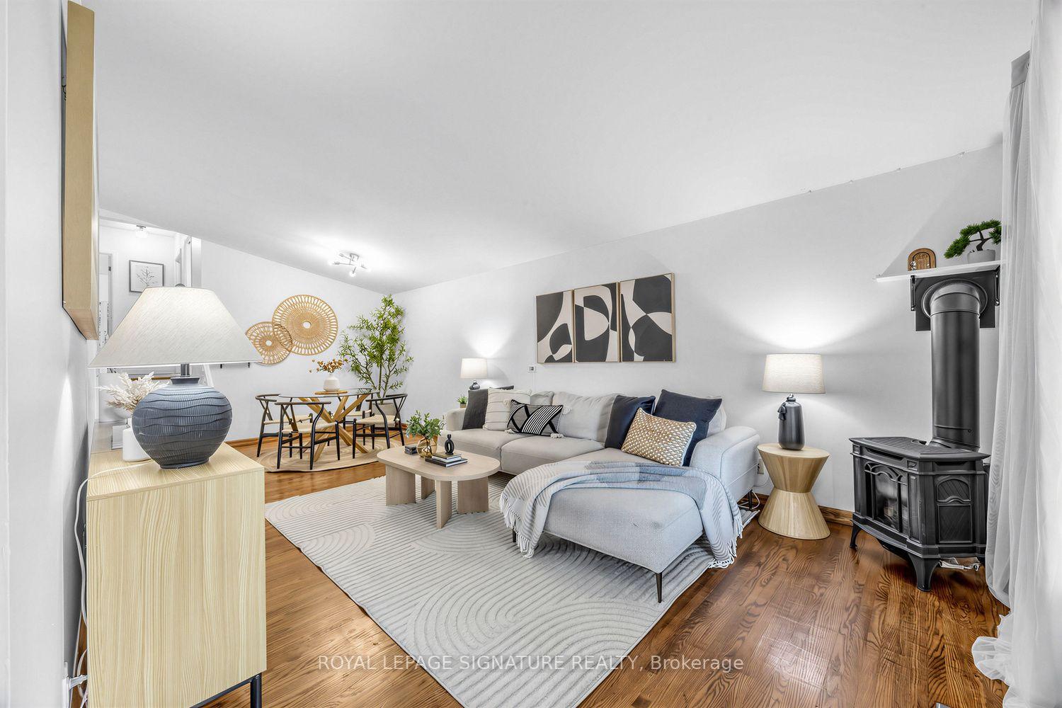 Photo 1 of 821 Krosno Boulevard, Pickering, Bay Ridges — HOMEH