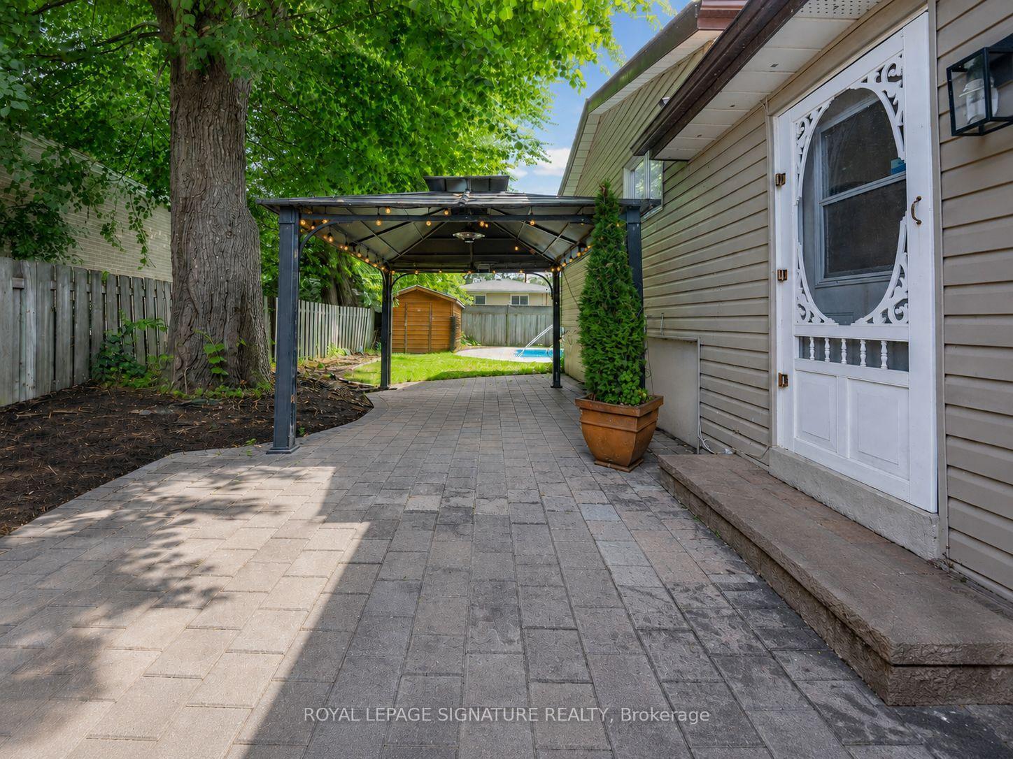 Photo 23 of 821 Krosno Boulevard, Pickering, Bay Ridges — HOMEH
