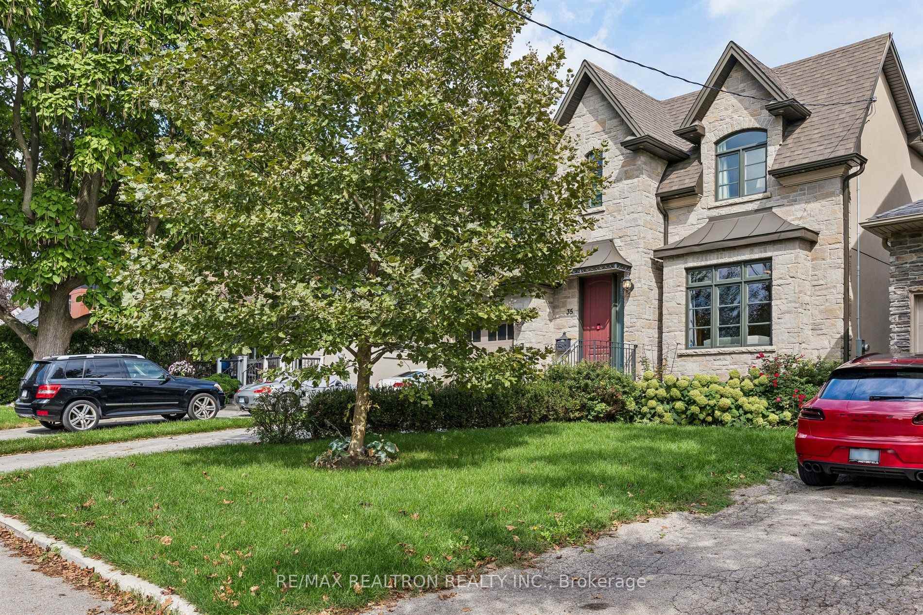 Photo 3 of 35 Neilson Avenue, Scarborough, Cliffcrest — HOMEH