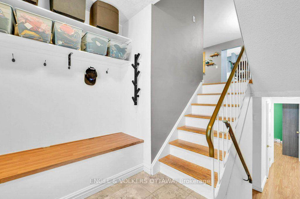 Photo 4 of 878 Grenon Avenue, Ottawa, Britannia Heights — HOMEH