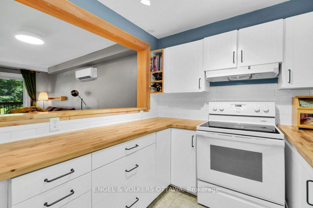 Photo 15 of 878 Grenon Avenue, Ottawa, Britannia Heights — HOMEH