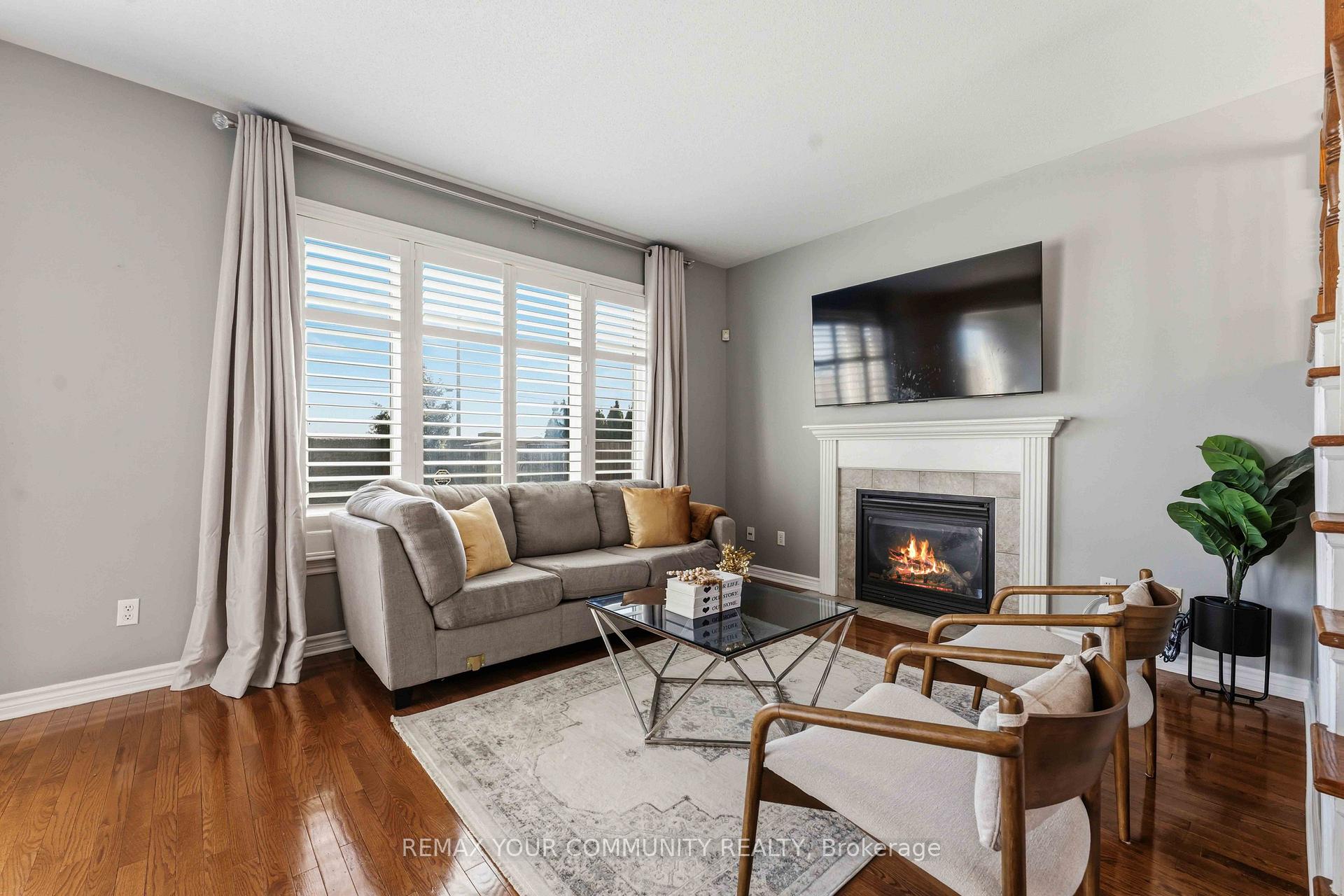 Photo 10 of 266 Trail Side Circle, Ottawa, Springridge/East Village — HOMEH