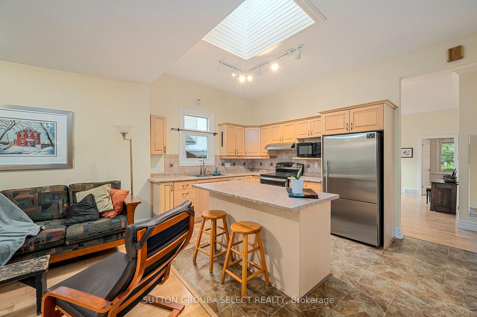Photo 13 of 797 Colborne Street, London, East B — HOMEH