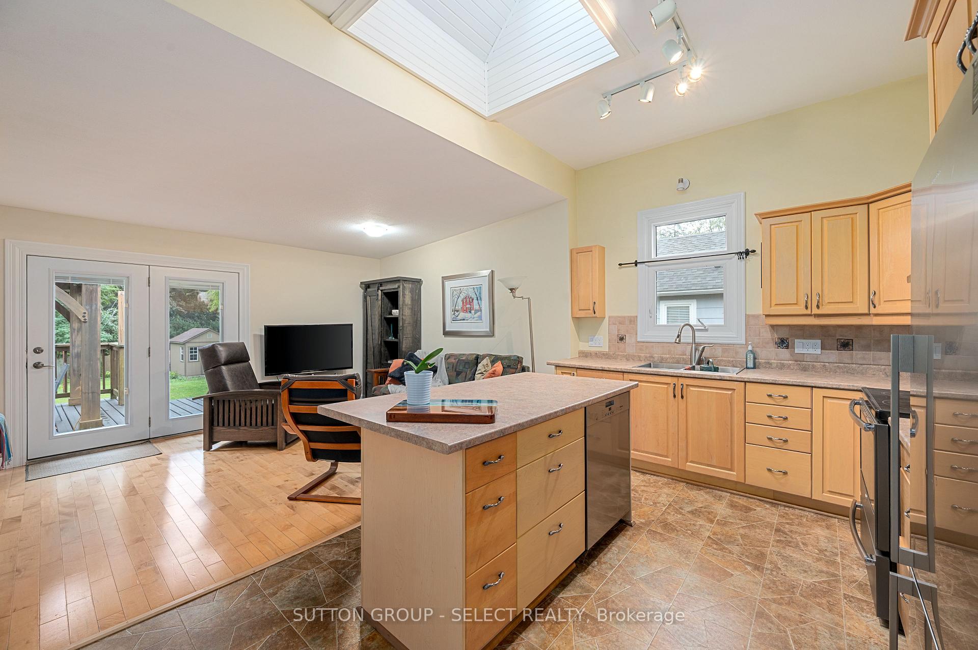 Photo 14 of 797 Colborne Street, London, East B — HOMEH