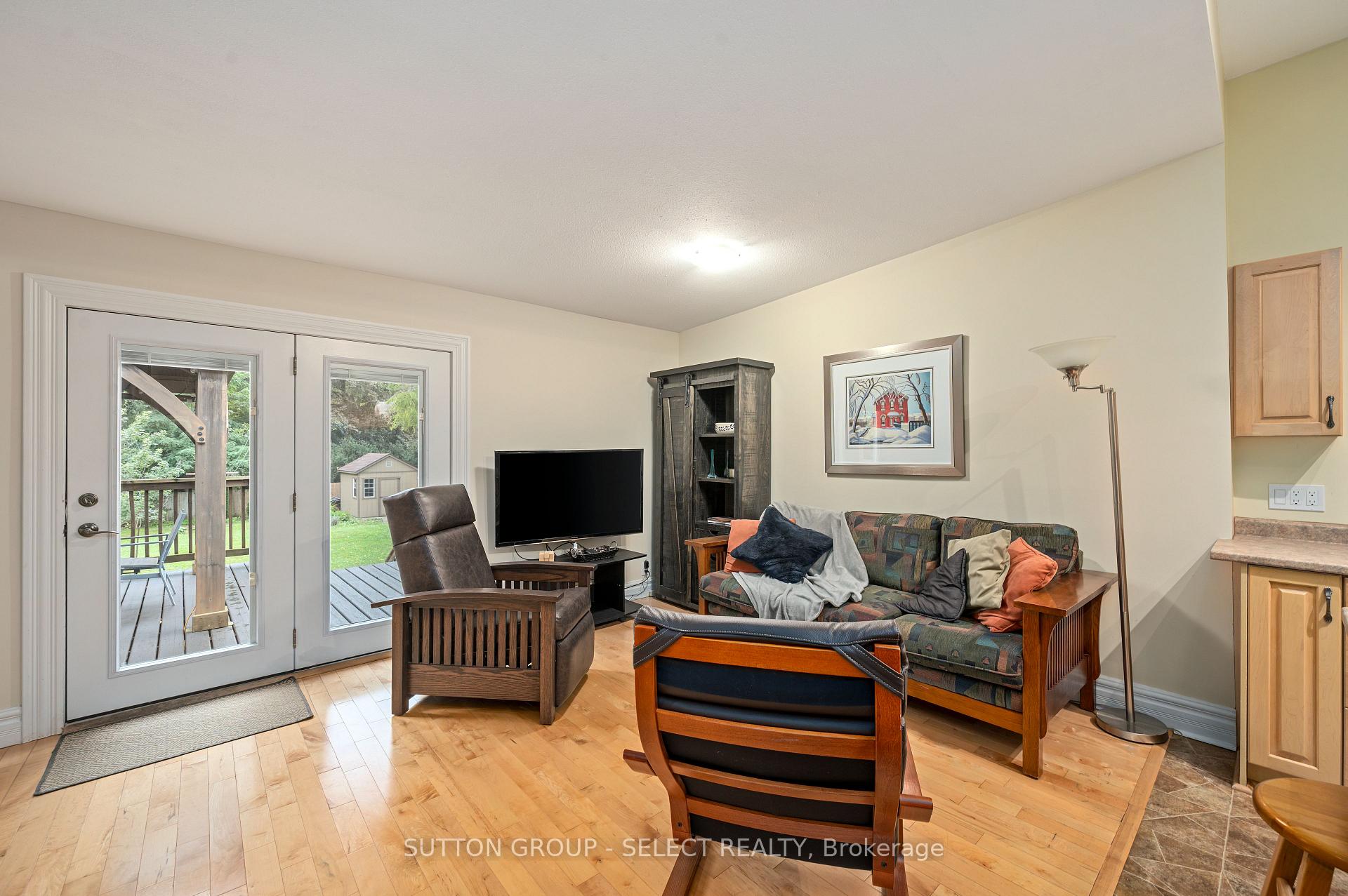 Photo 15 of 797 Colborne Street, London, East B — HOMEH