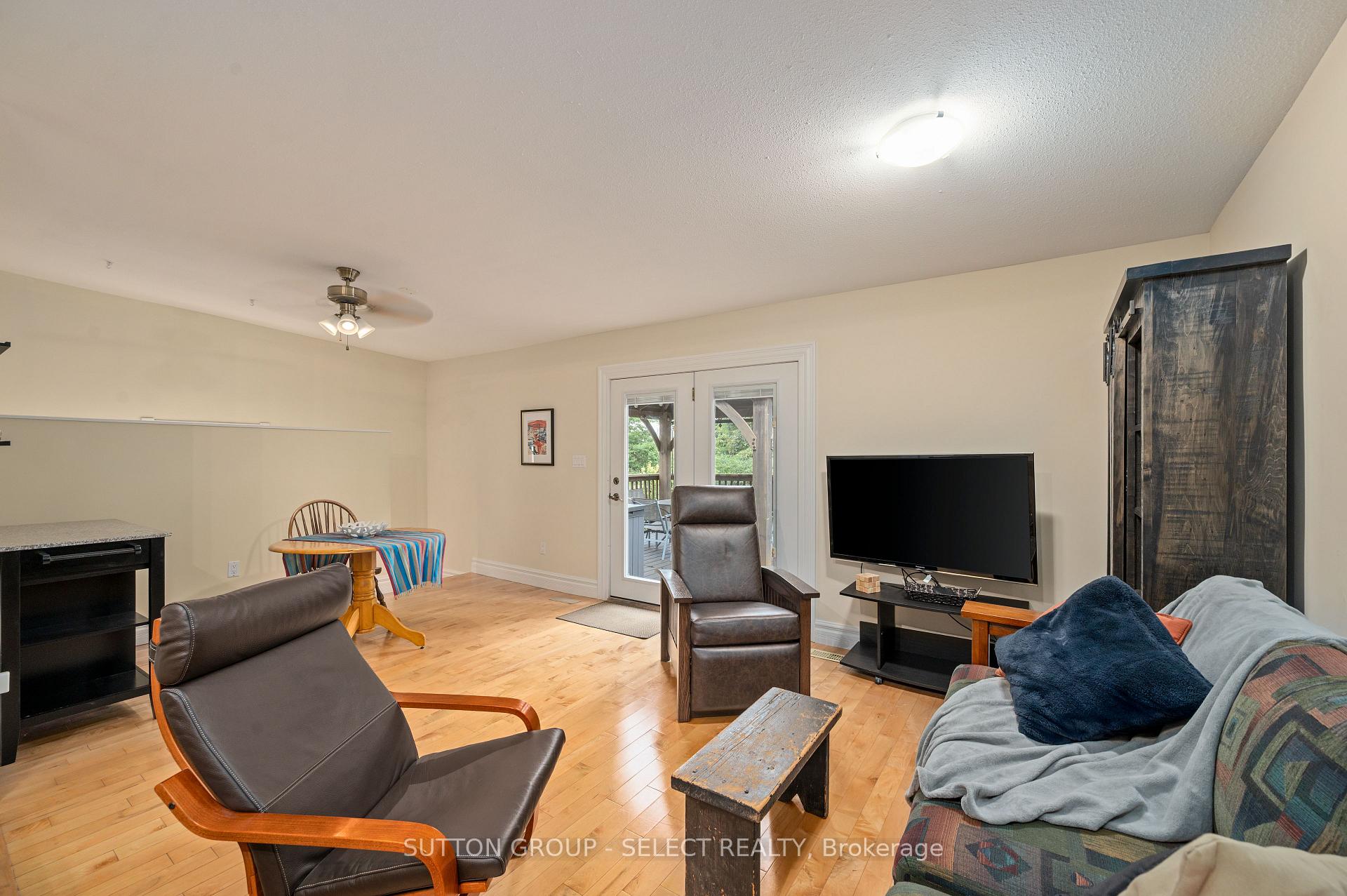 Photo 16 of 797 Colborne Street, London, East B — HOMEH