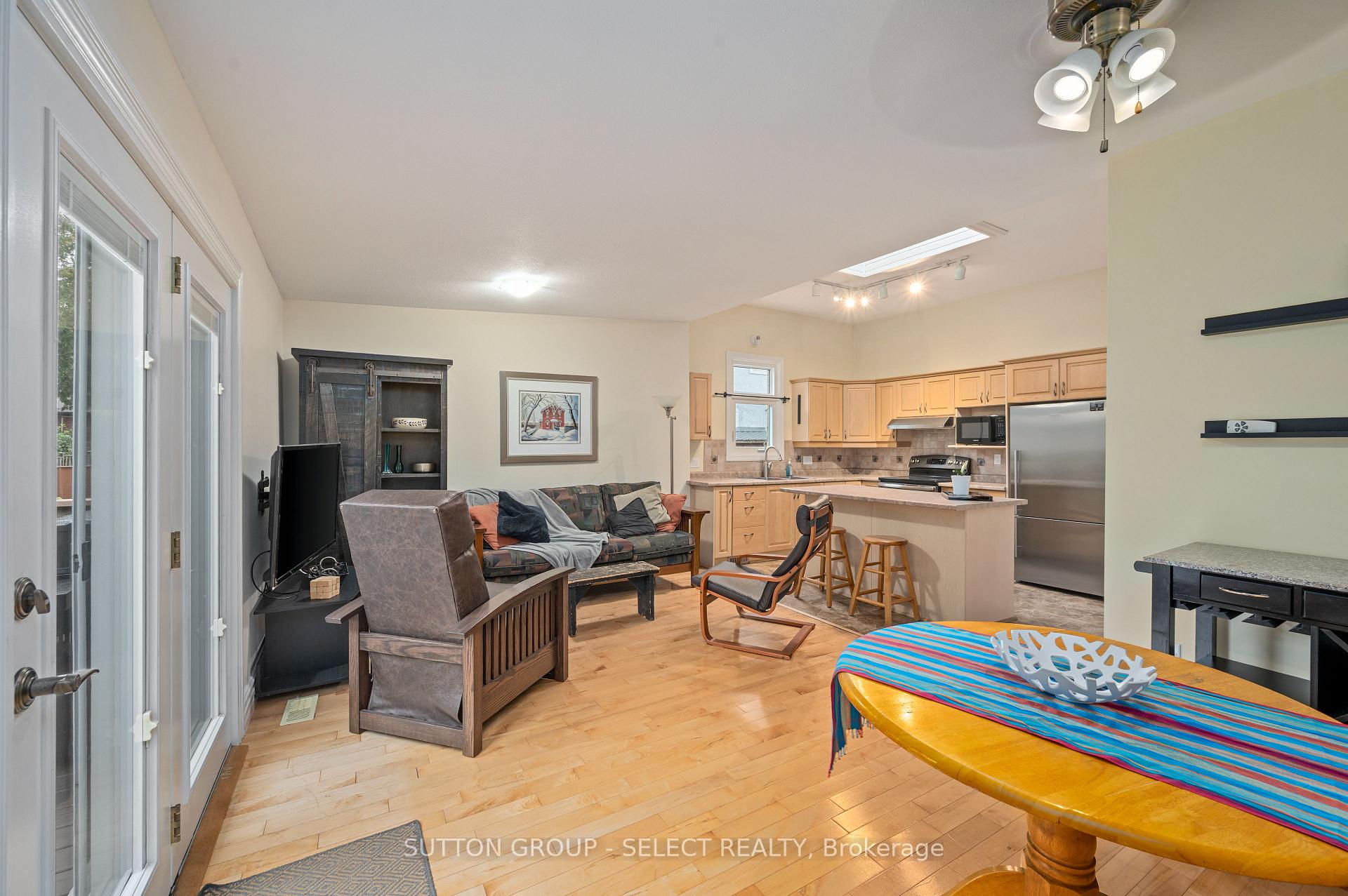 Photo 18 of 797 Colborne Street, London, East B — HOMEH