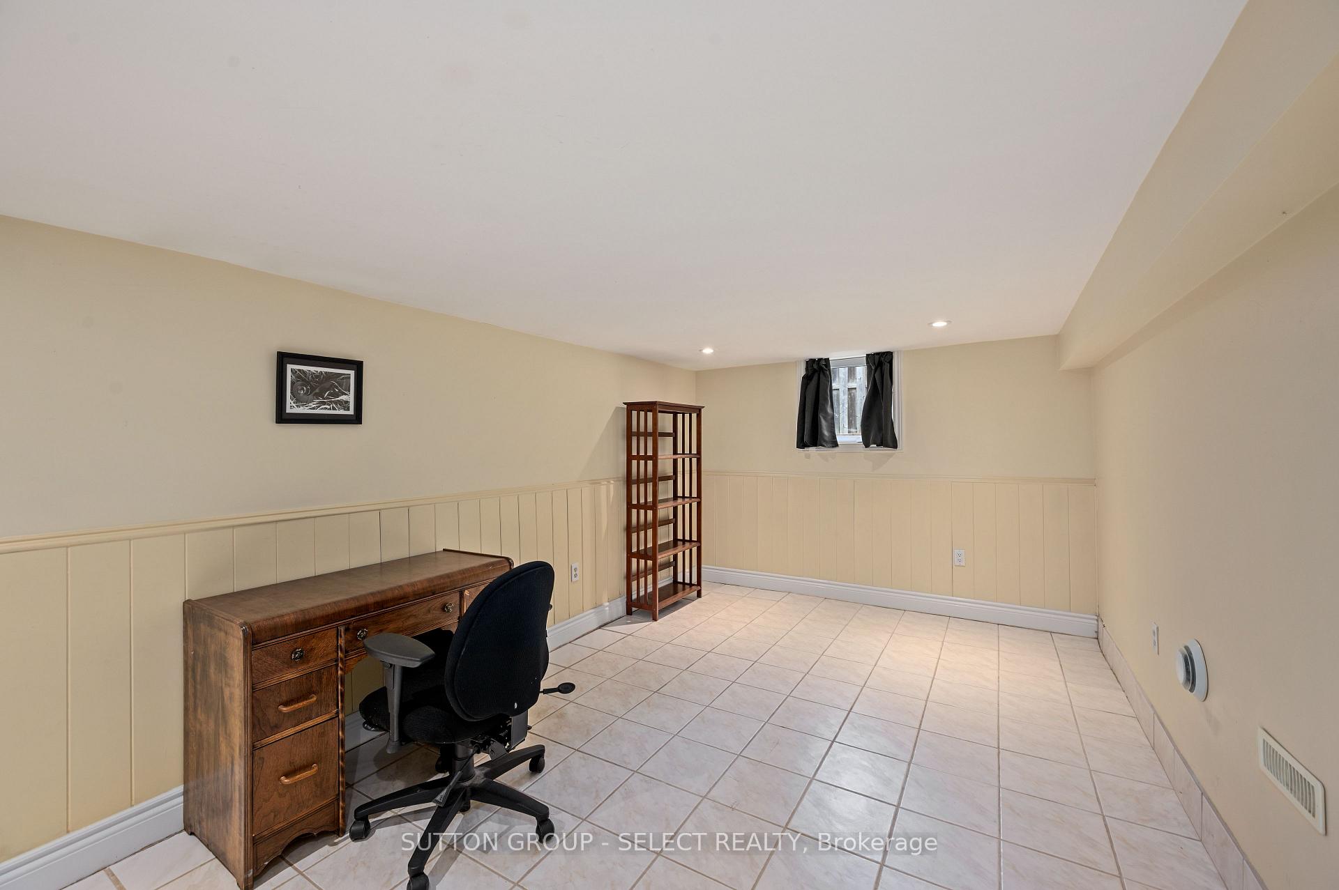 Photo 19 of 797 Colborne Street, London, East B — HOMEH