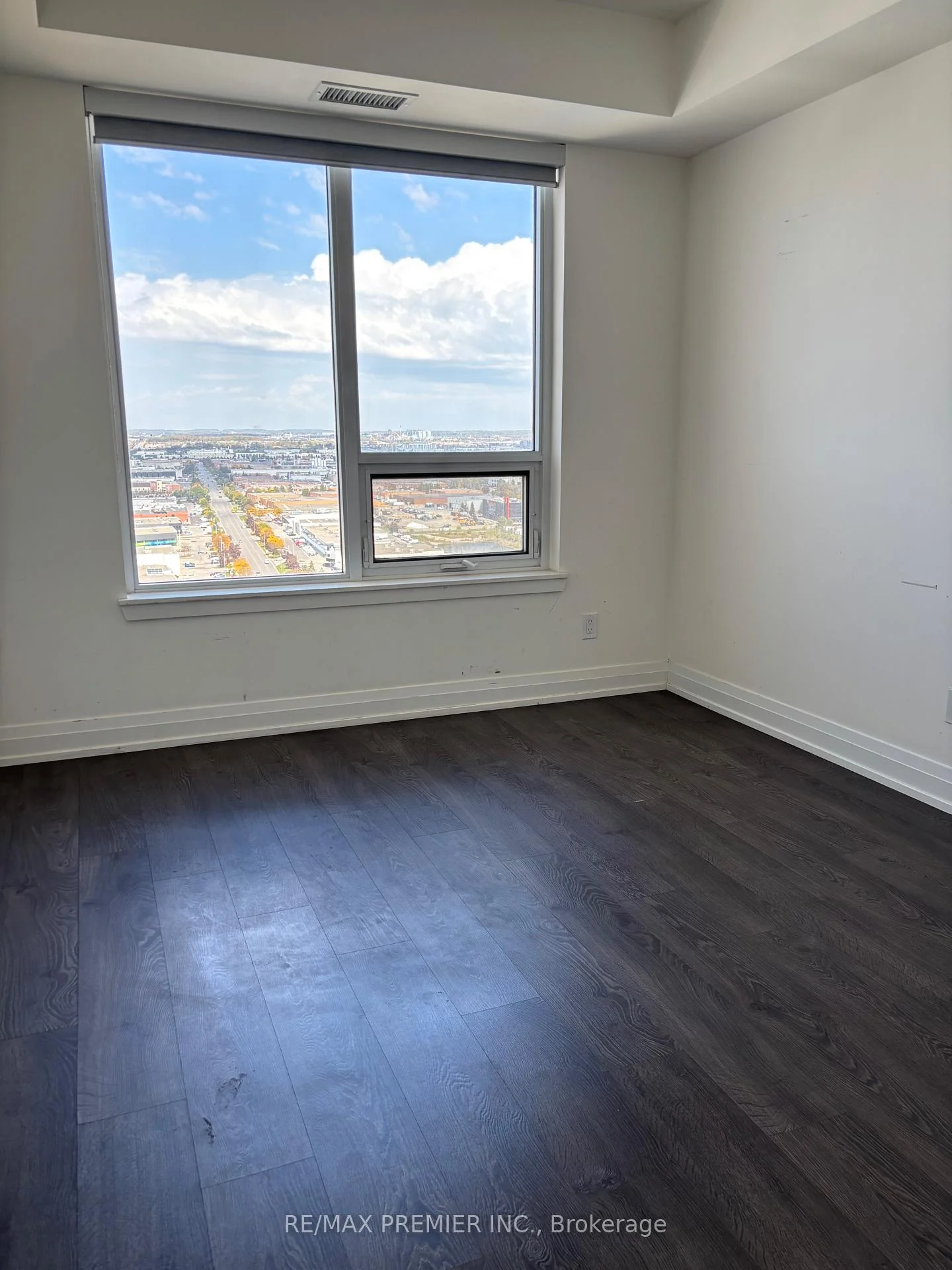 Photo 19 of Unit 2205, 3600 Highway 7 Drive, Vaughan, East Woodbridge — HOMEH
